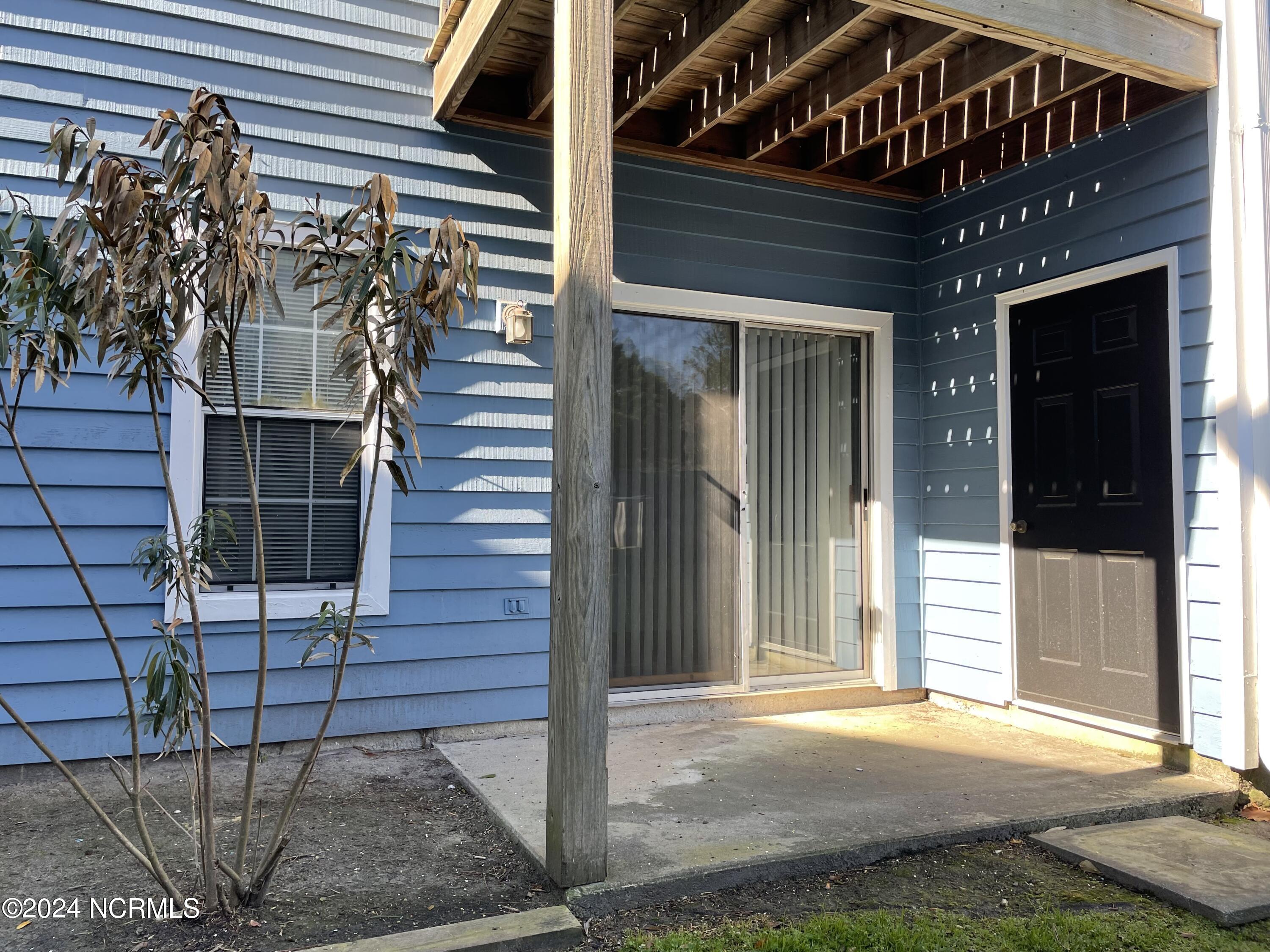 100546926 | Photo 18