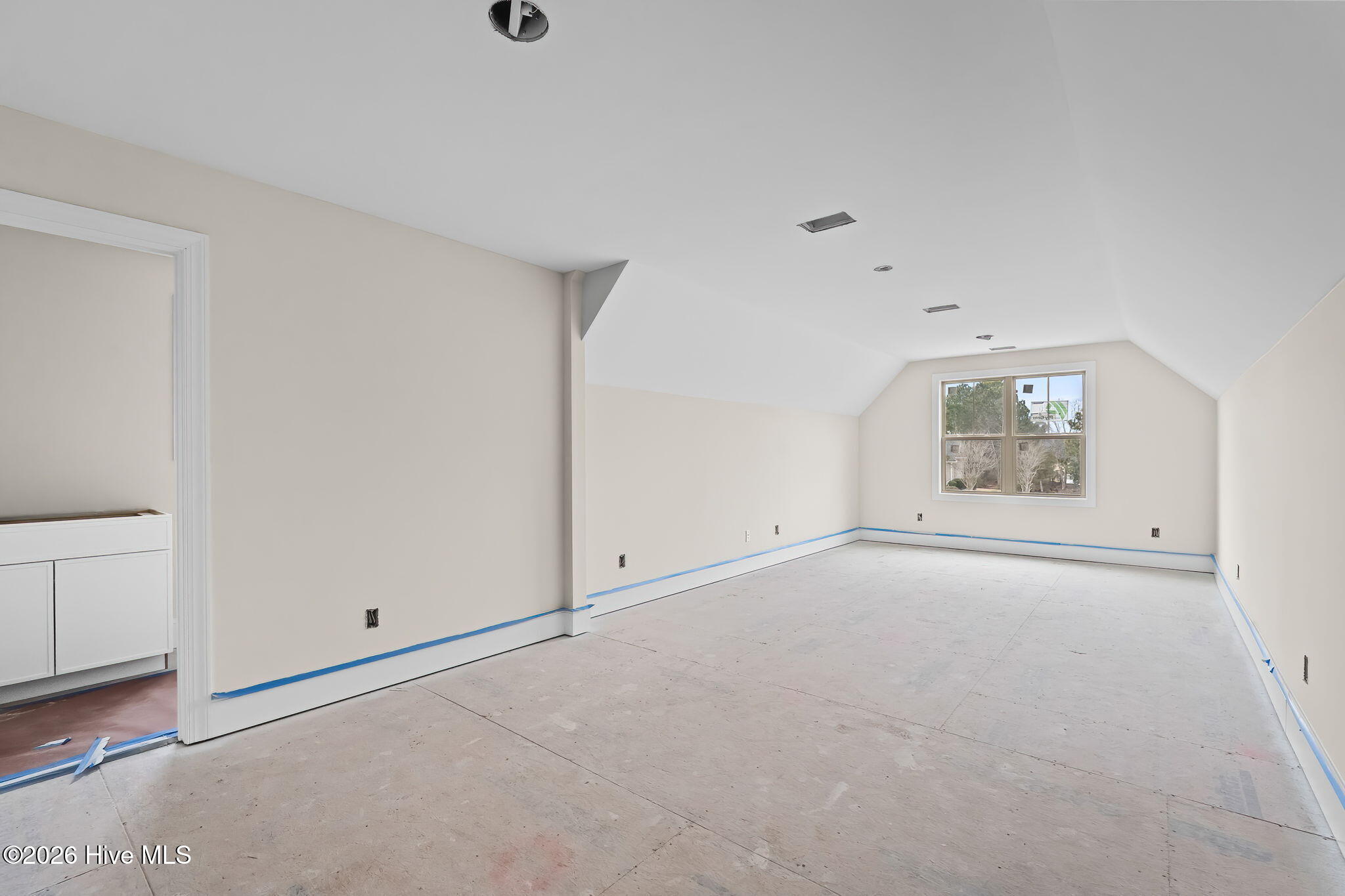 100553450 | Photo 29