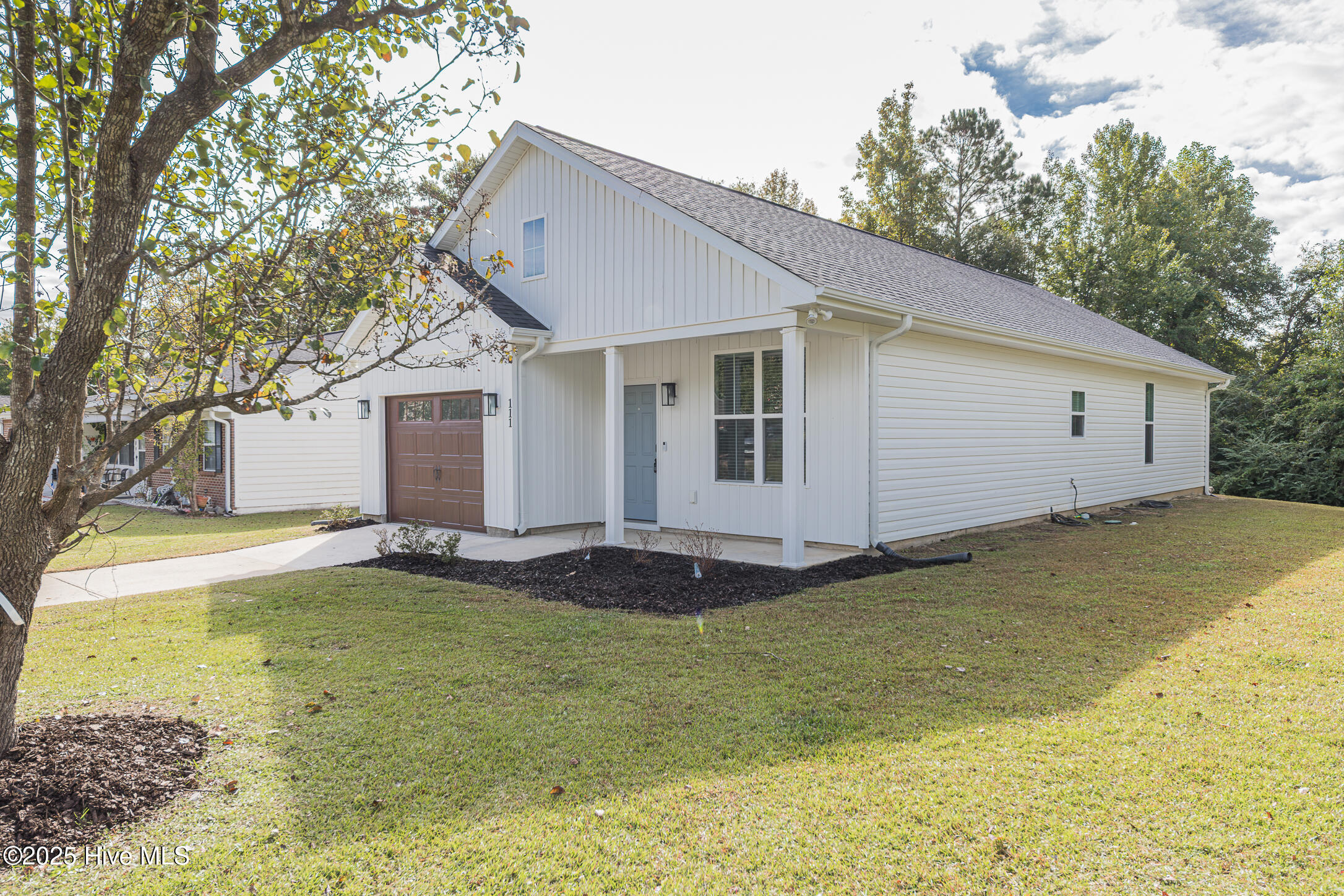 111 Hampton Court, Jacksonville, NC 28546 Listing Photo  2