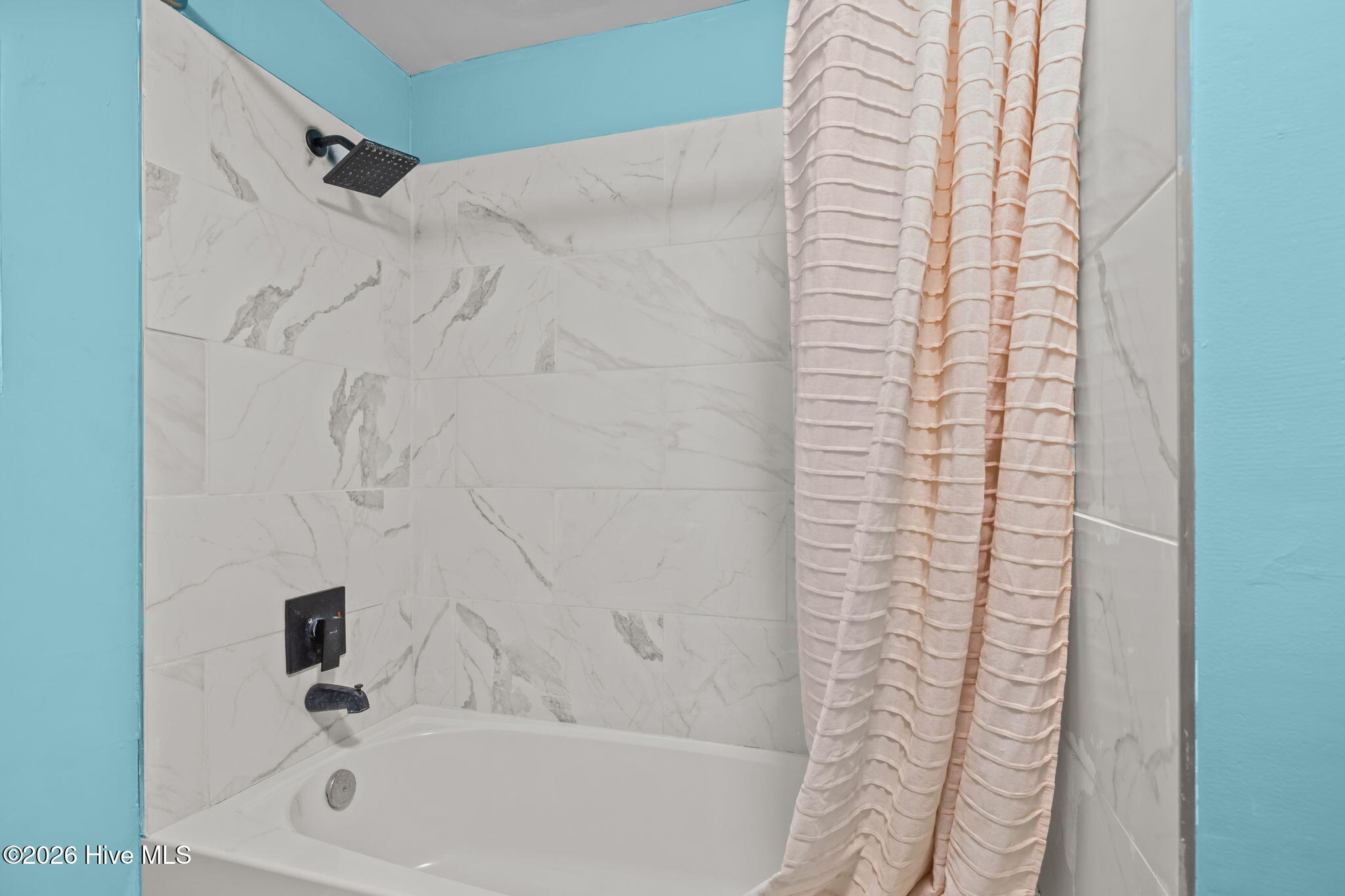 100552691 | Photo 17