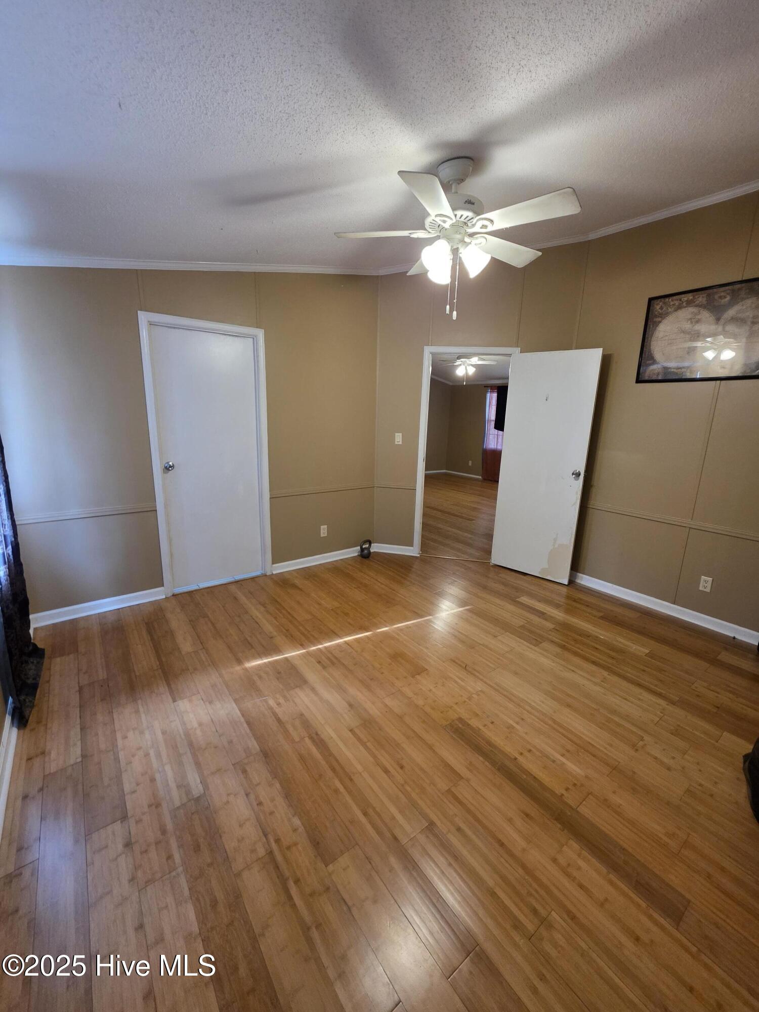 100543220 | Photo 13