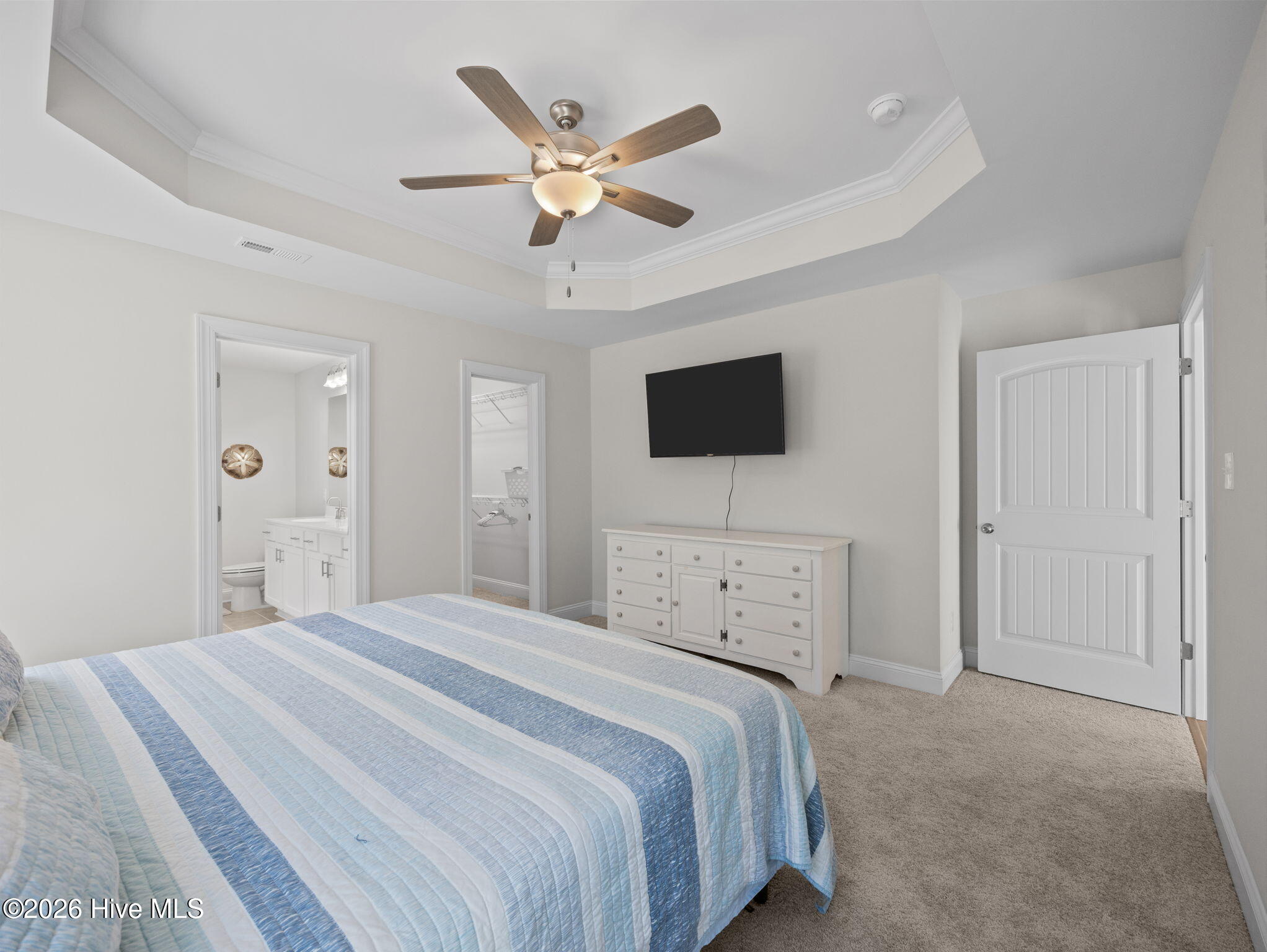 100563738 | Photo 28