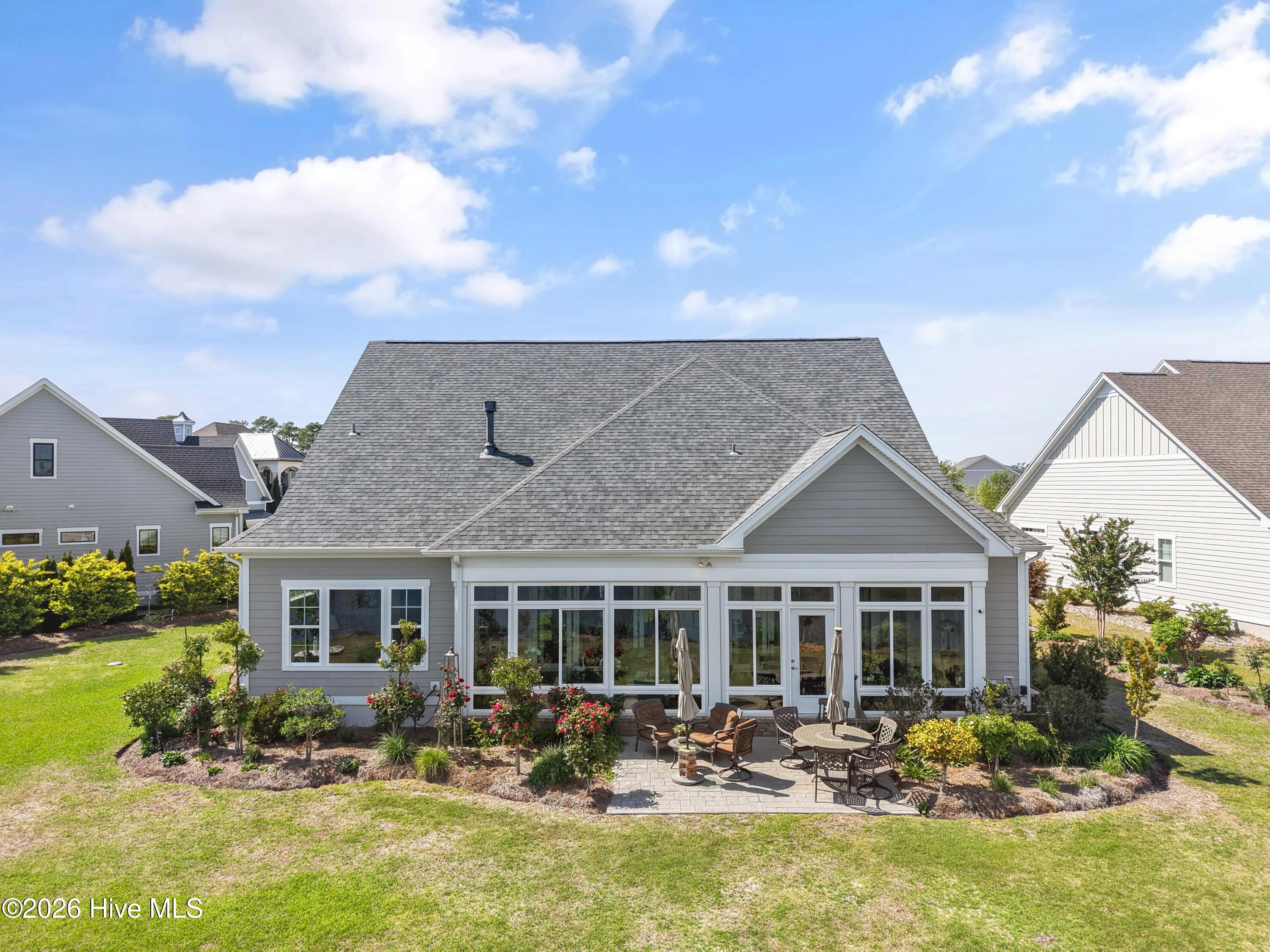 100560288 | Photo 110