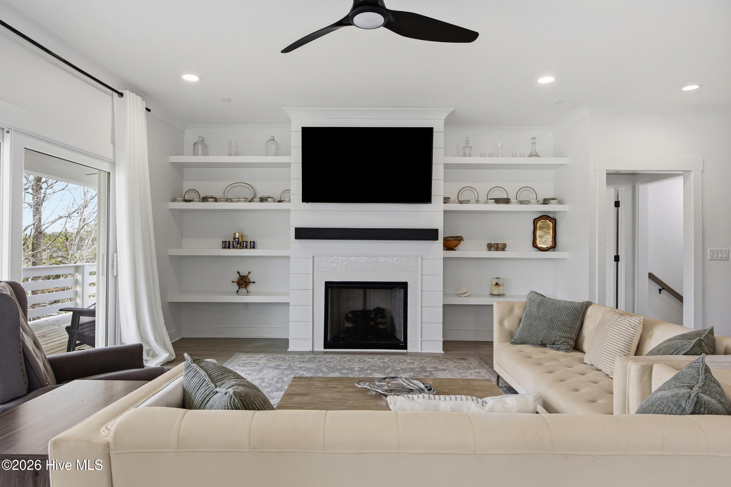 100558595 | Photo 22