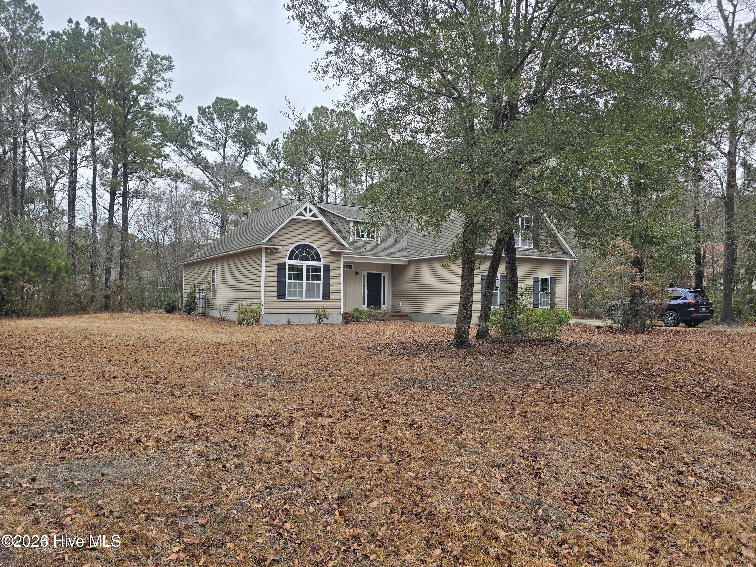 100547360 | Photo 38