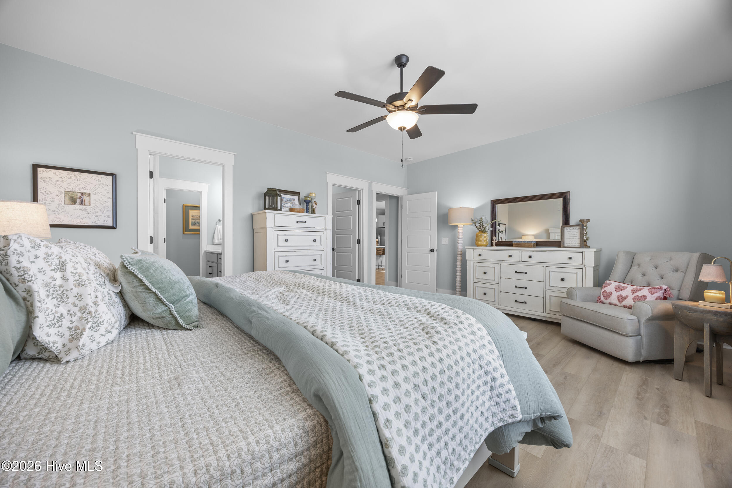 100552047 | Photo 33