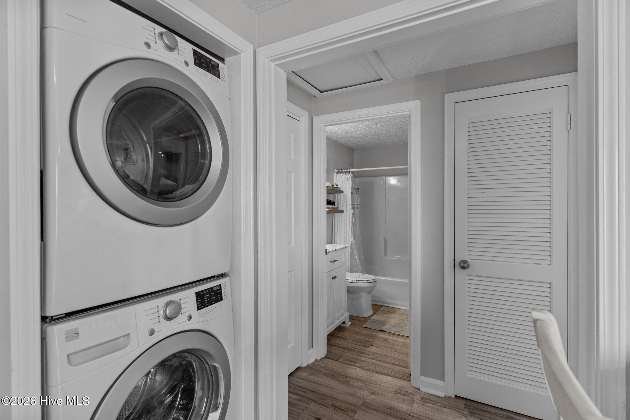 100562562 | Photo 13