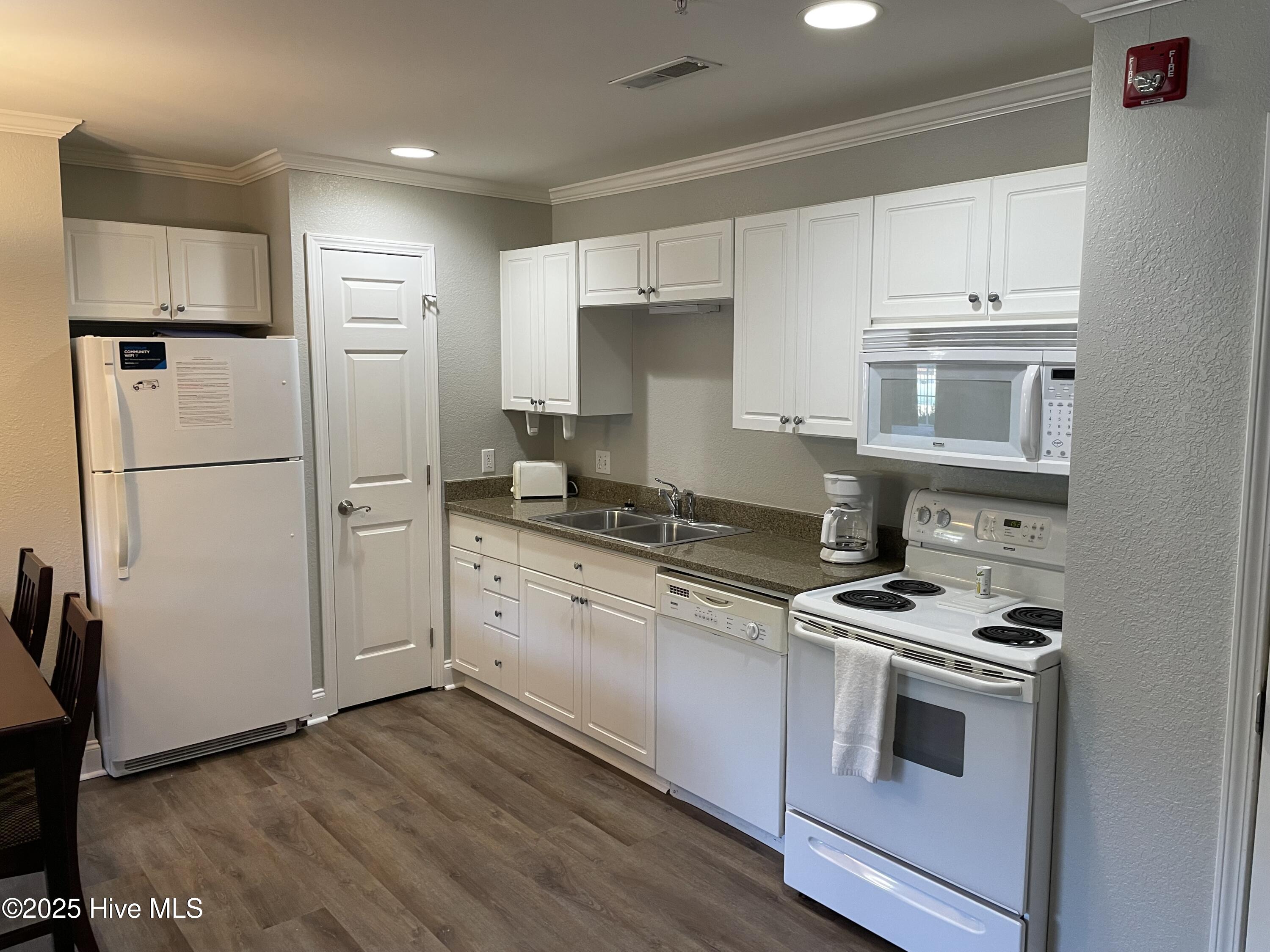 520 Little River Farm Boulevard UNIT C100, Carthage, NC, 28327