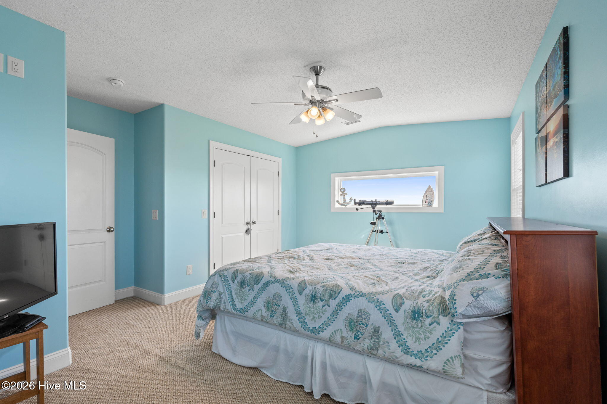 100561673 | Photo 21