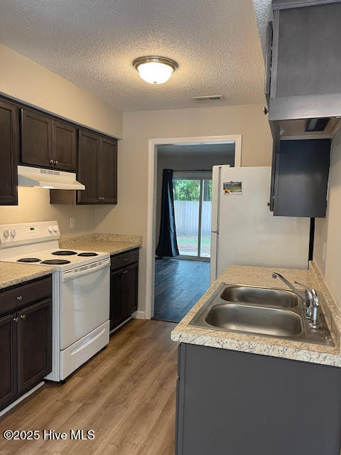 1951 Rolling Ridge Drive,Midway Park