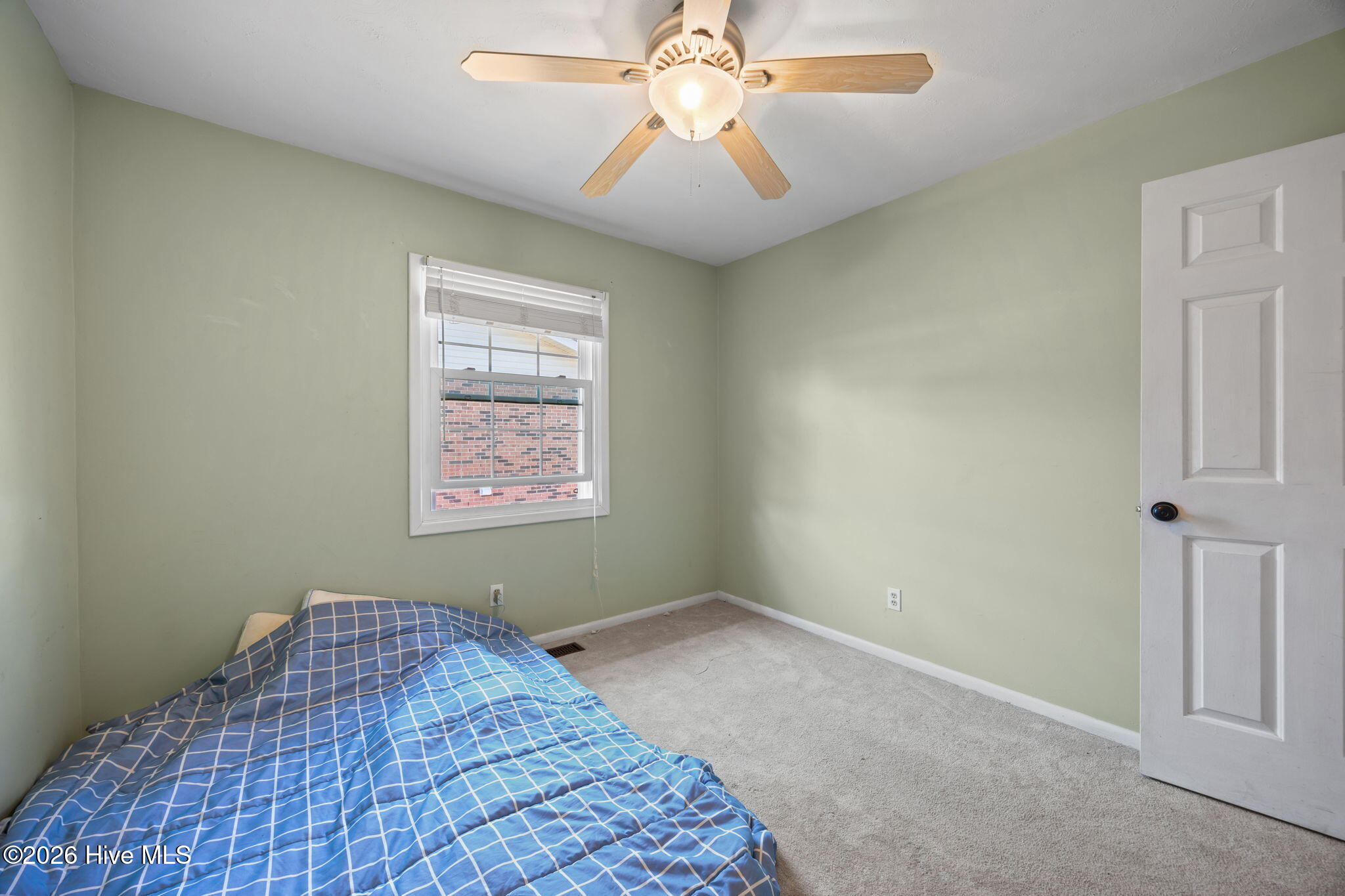 100553849 | Photo 23