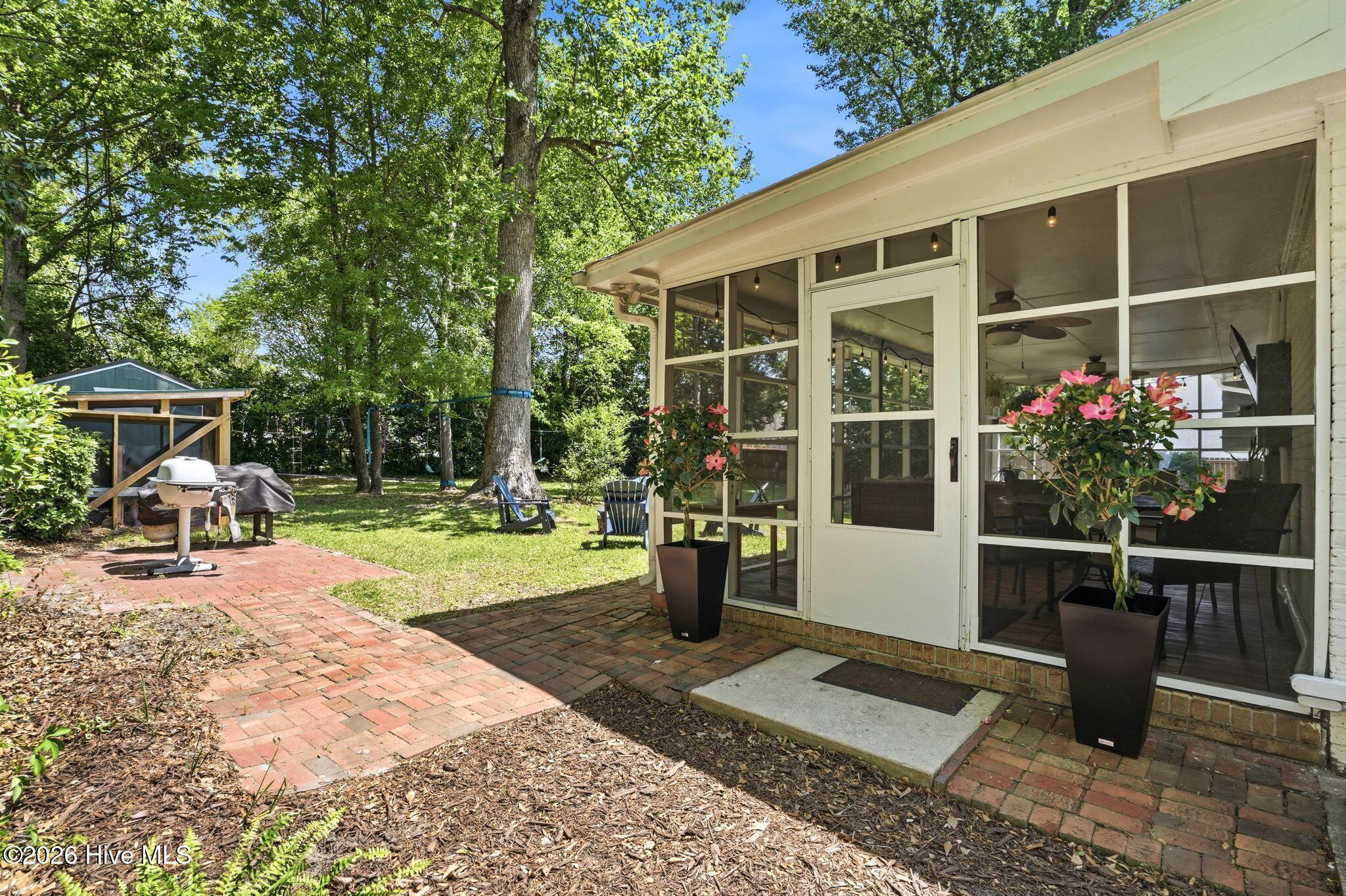 100568648 | Photo 58