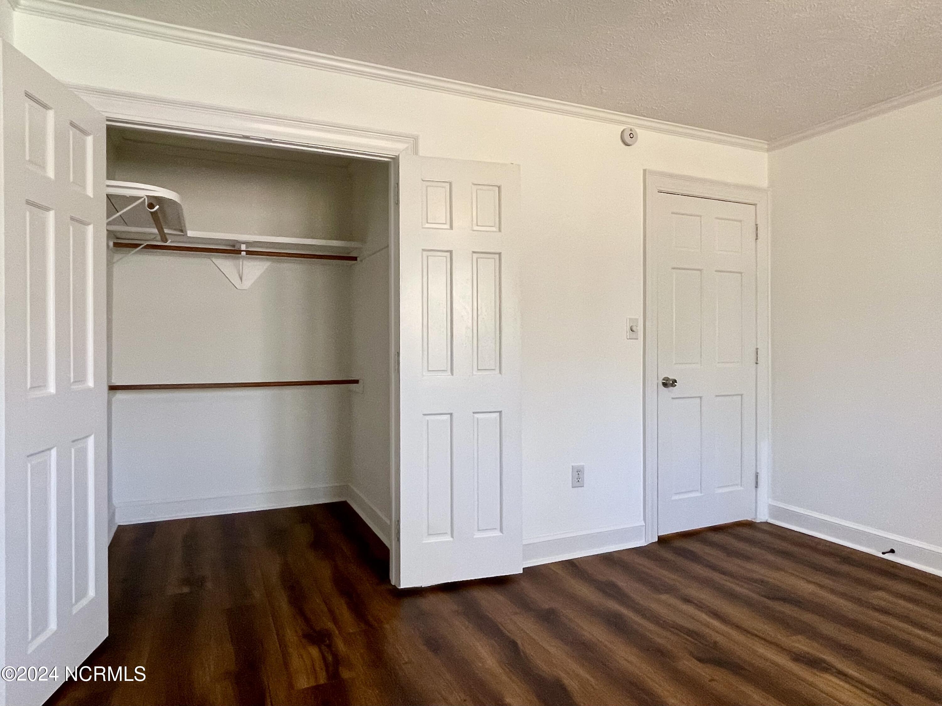 100426973 | Photo 30