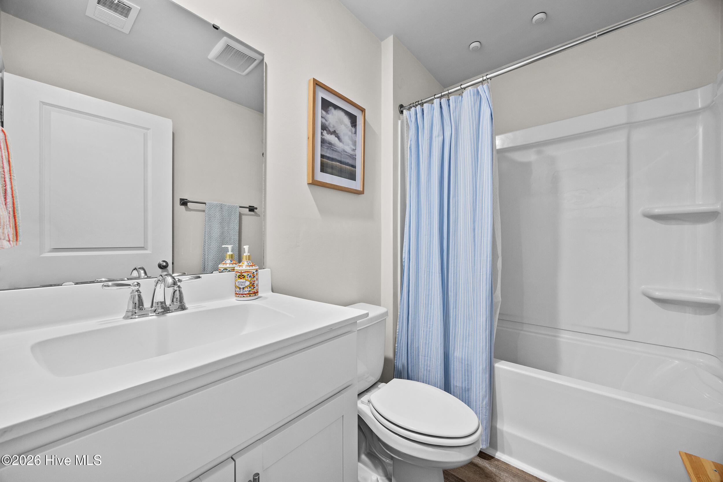 100567643 | Photo 14