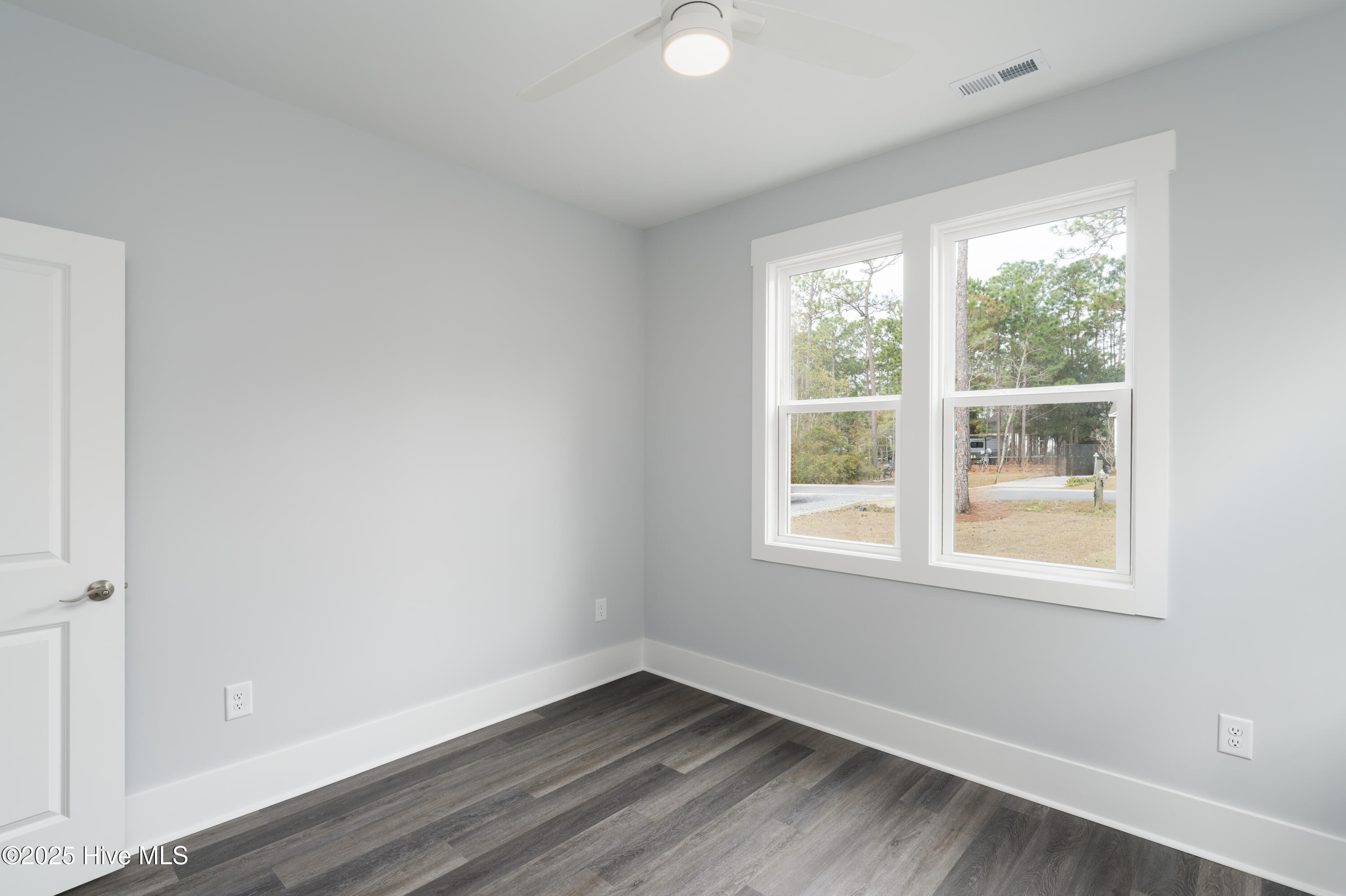 100523019 | Photo 30