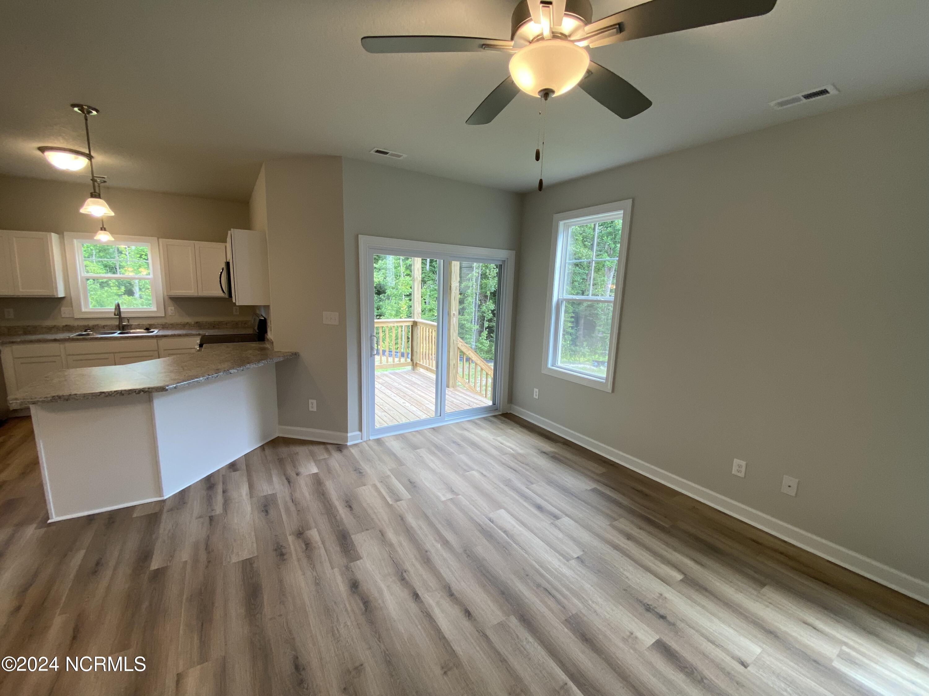 100546750 | Photo 10