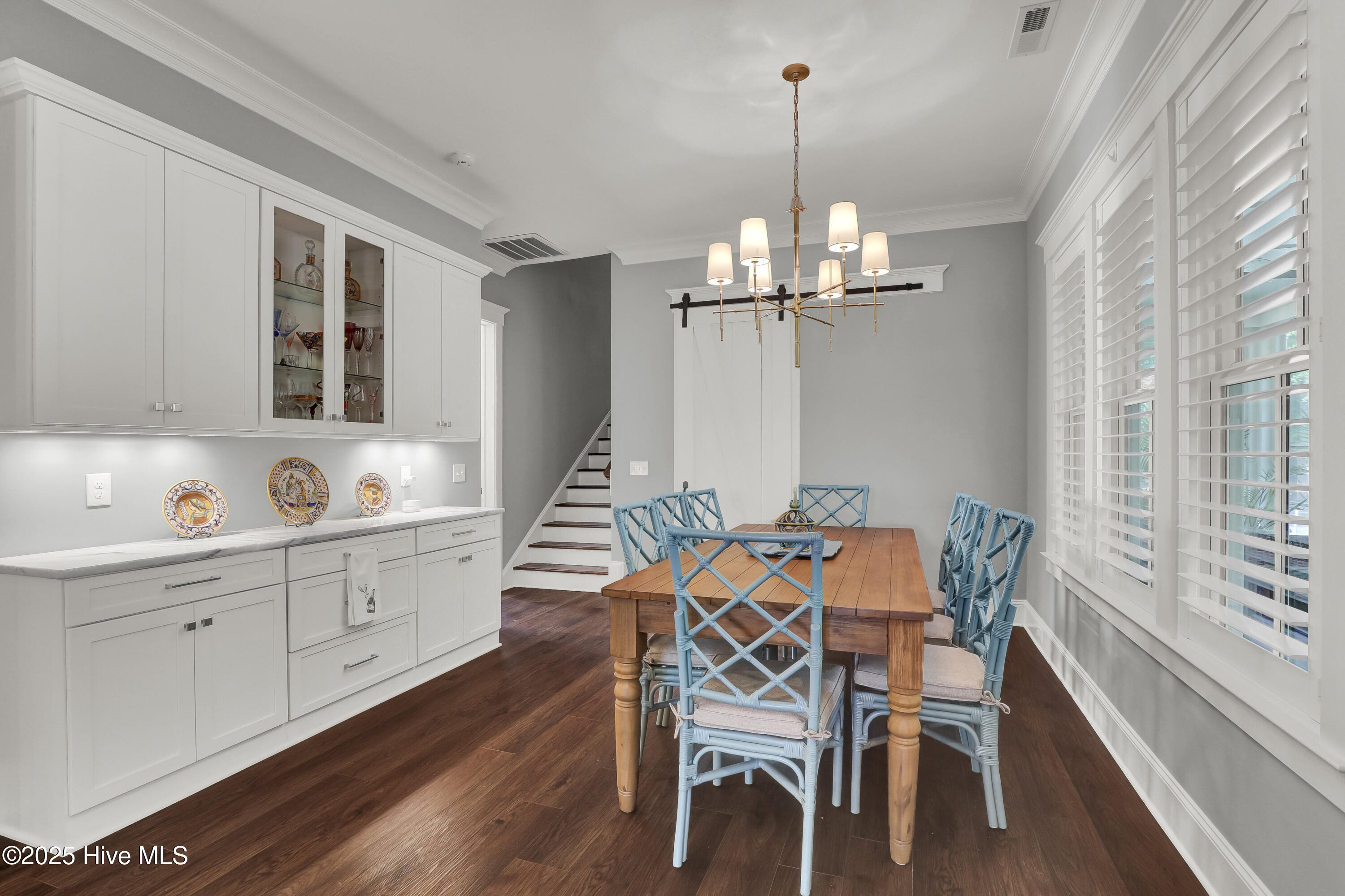 100523529 | Photo 18