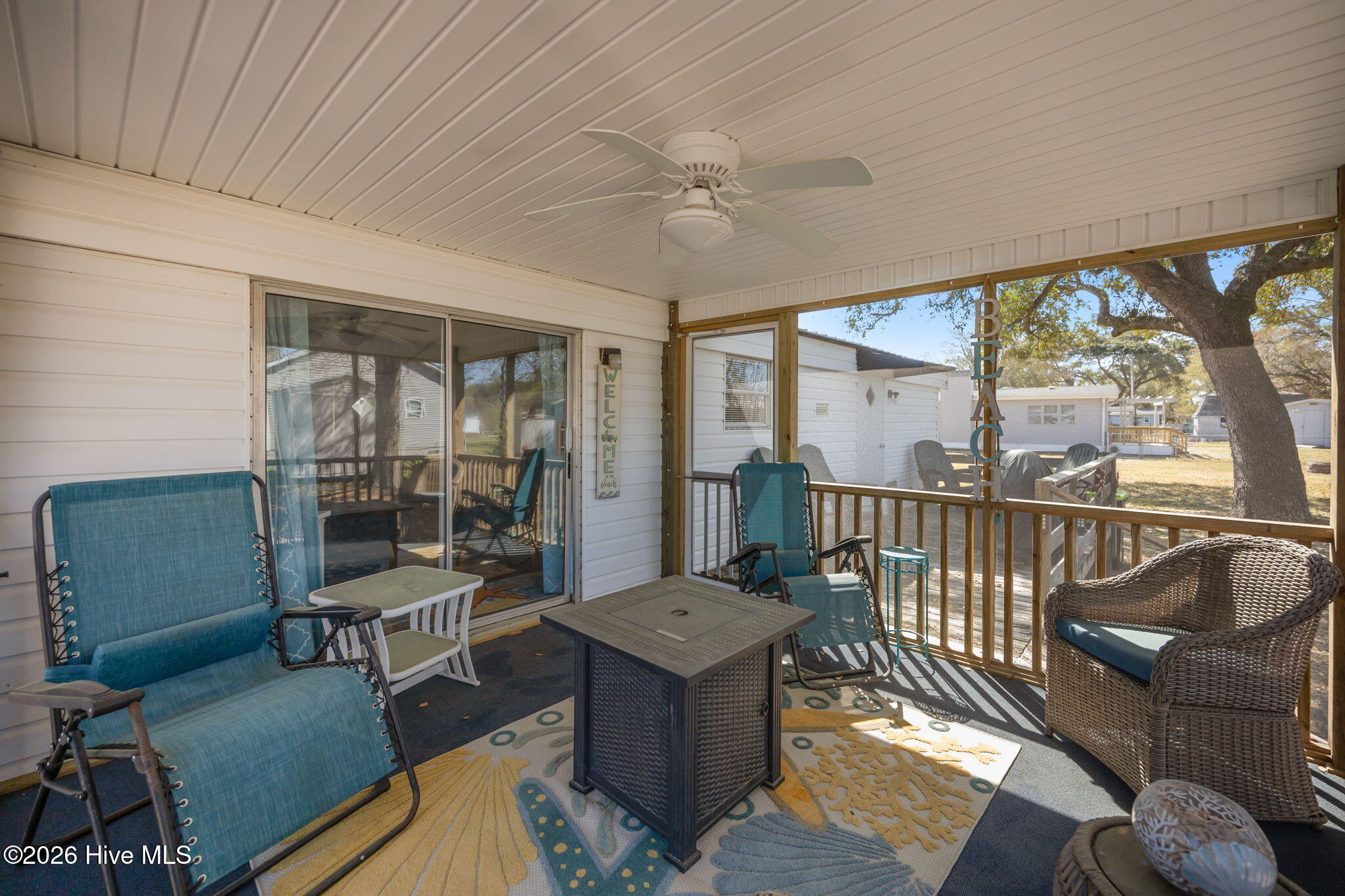 100564054 | Photo 25