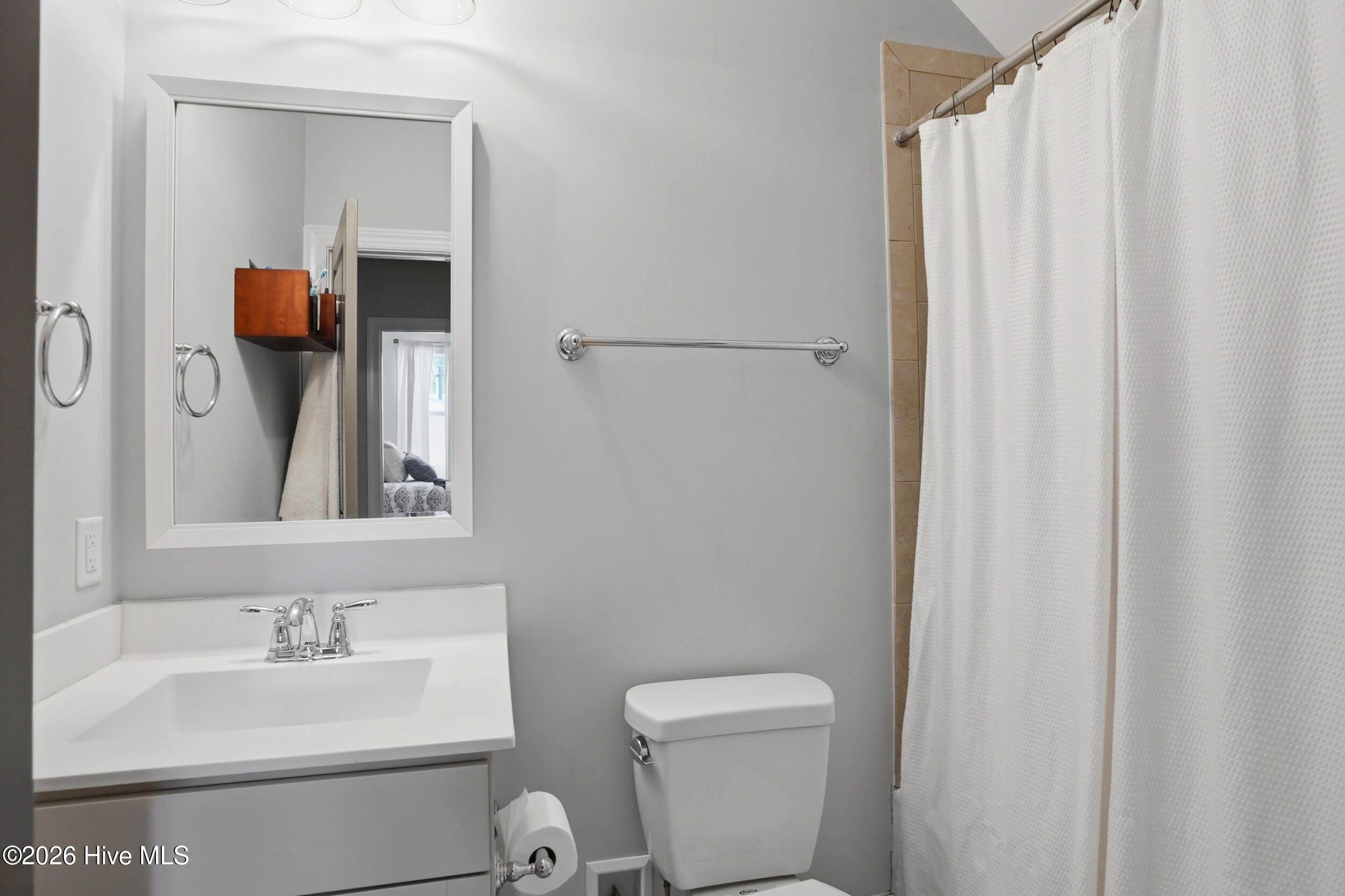 100564894 | Photo 24