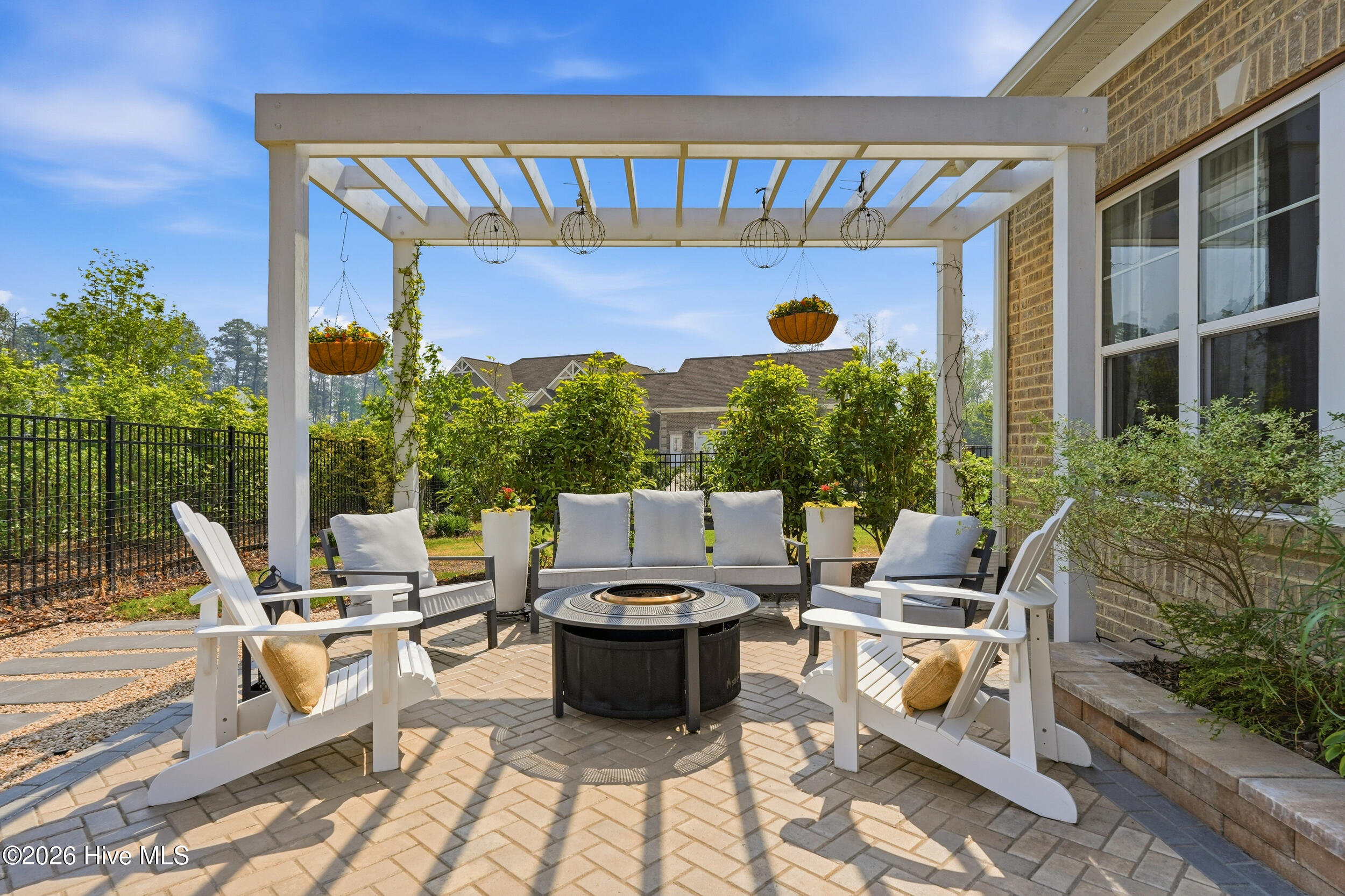 100567484 | Photo 52