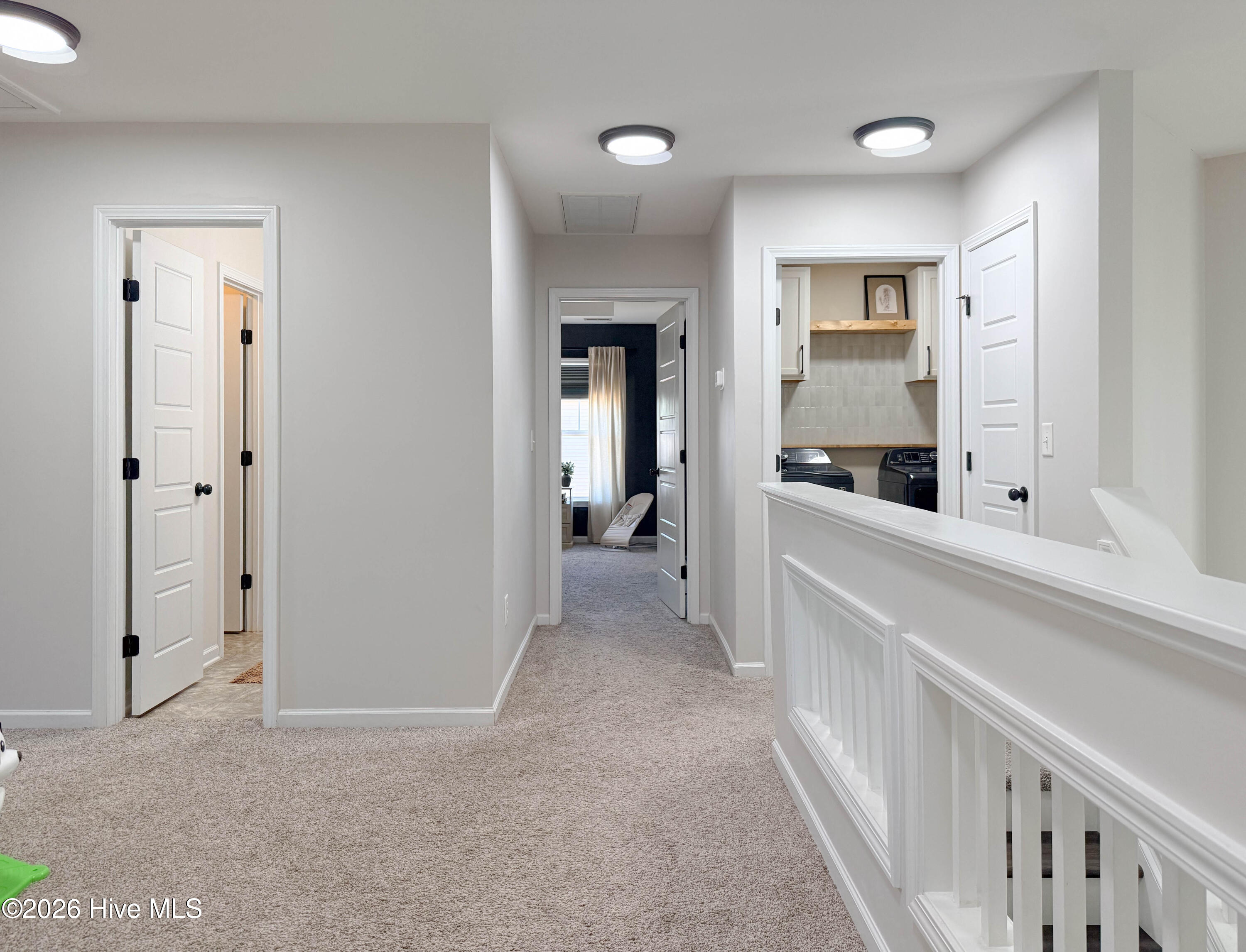 100551828 | Photo 50