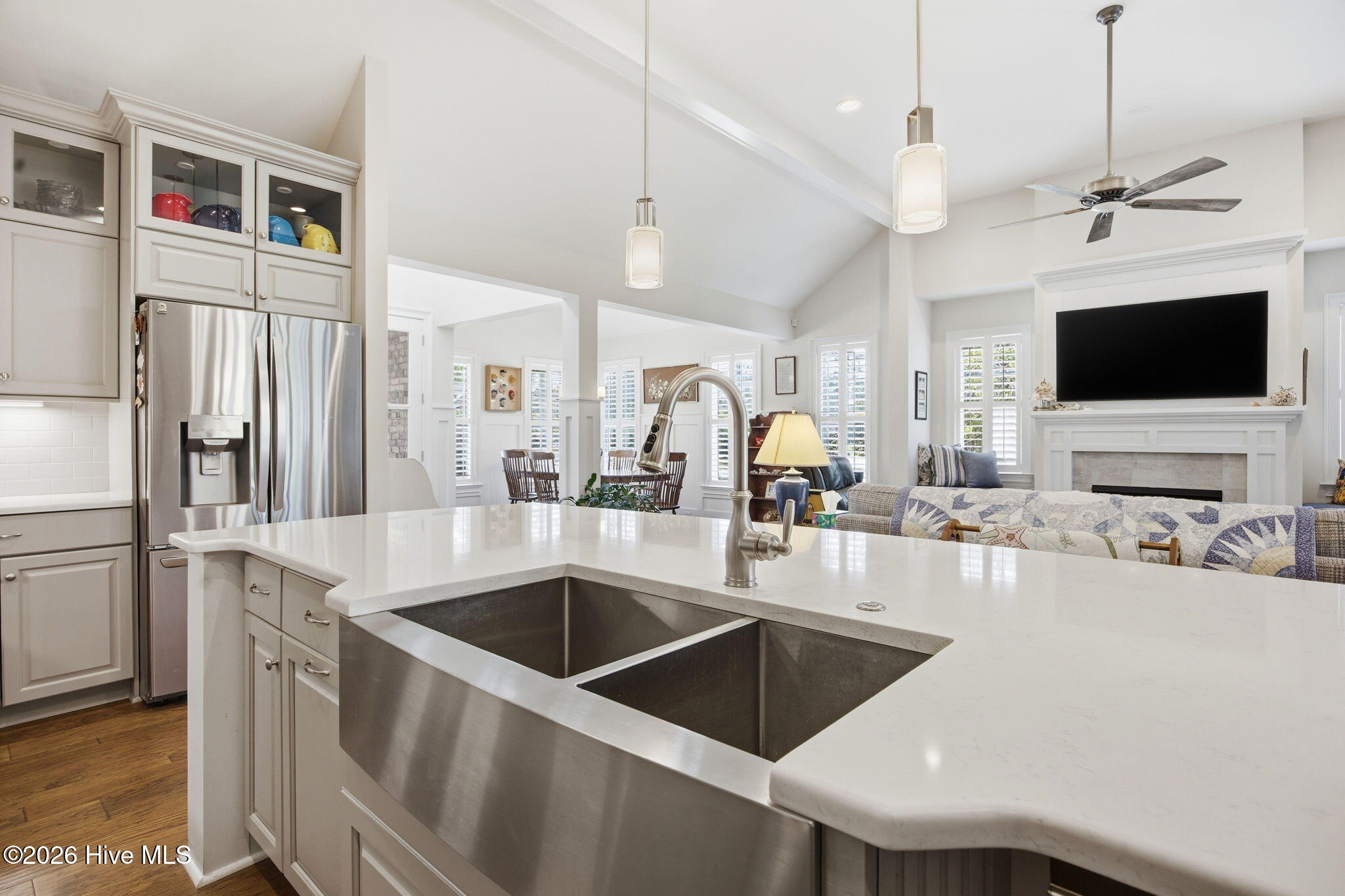 100569856 | Photo 21