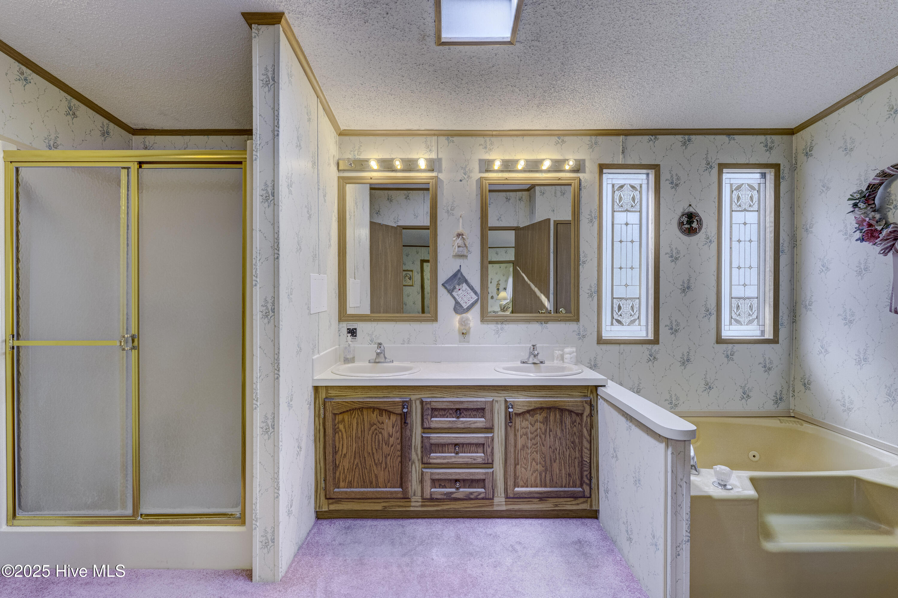 100532142 | Photo 19