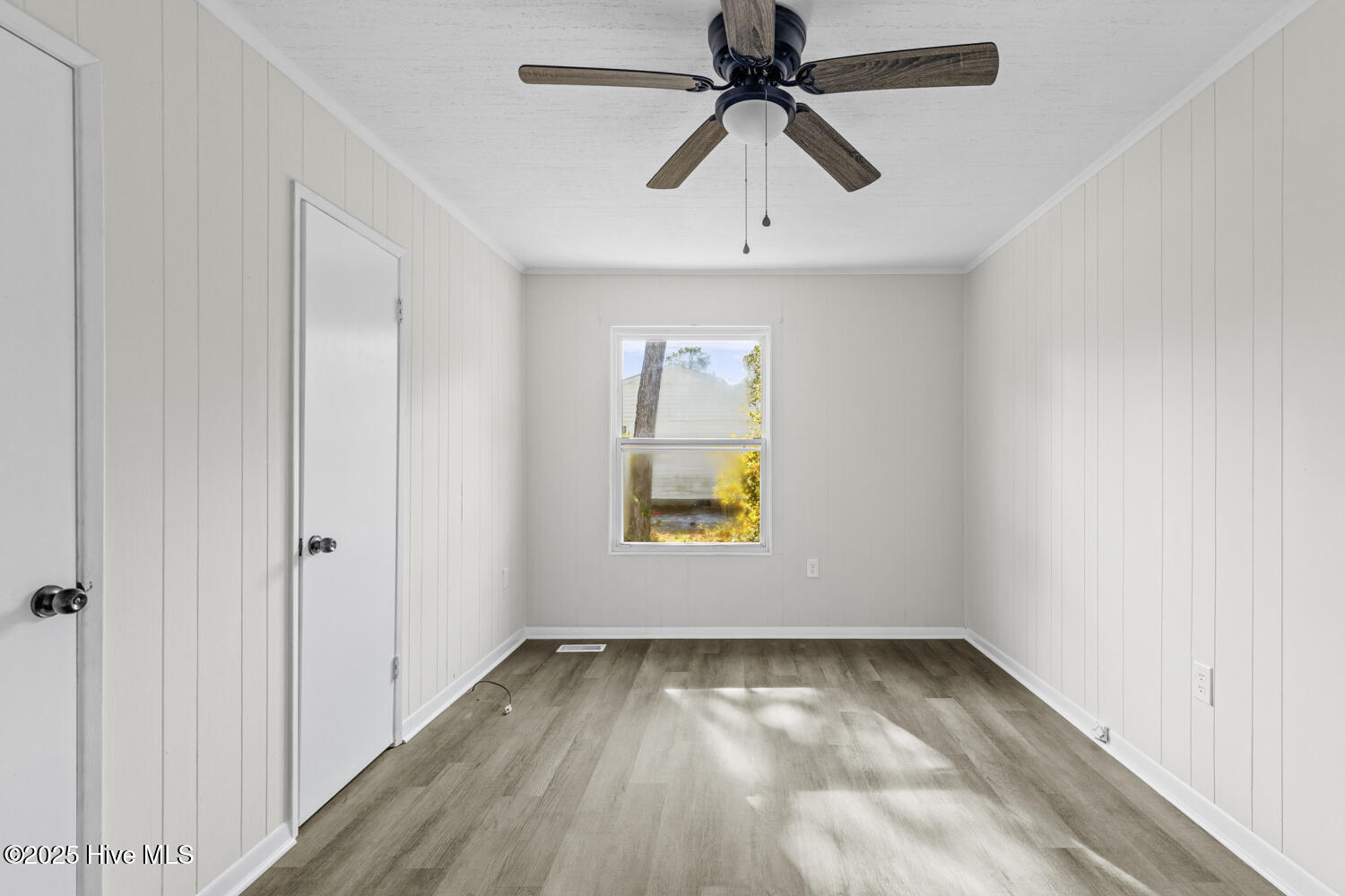 100546120 | Photo 14