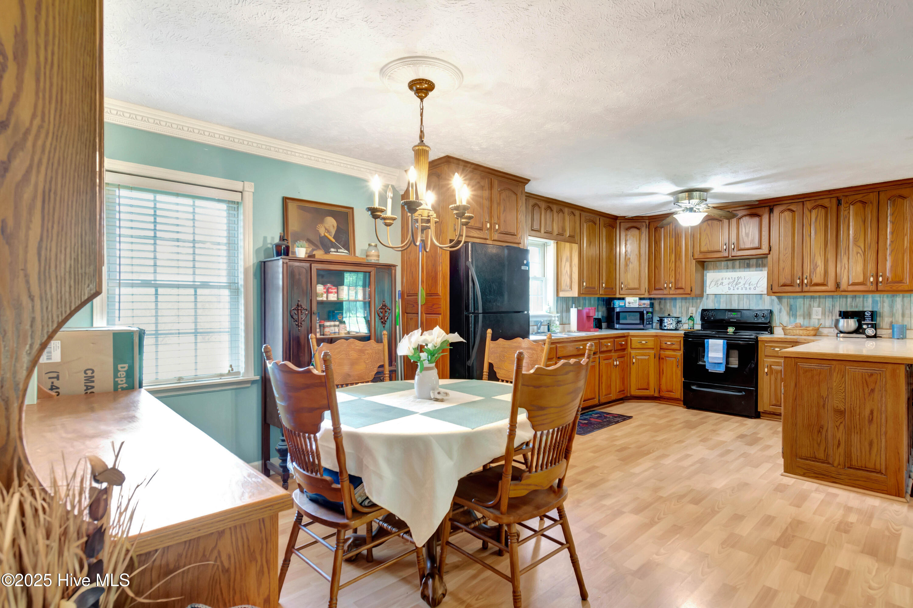 100523572 | Photo 16