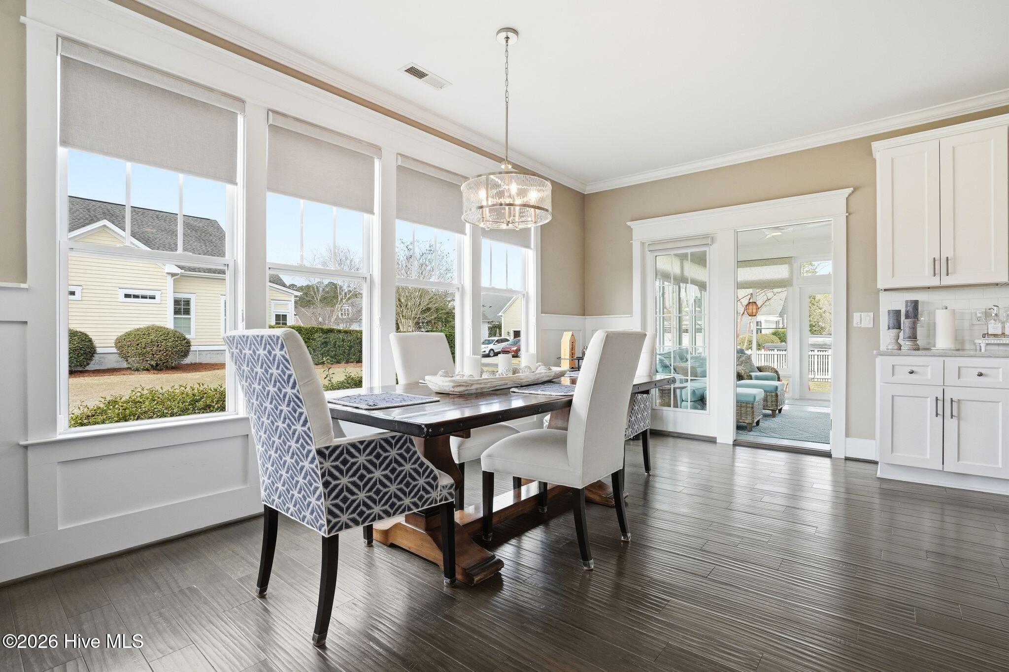 100559080 | Photo 20