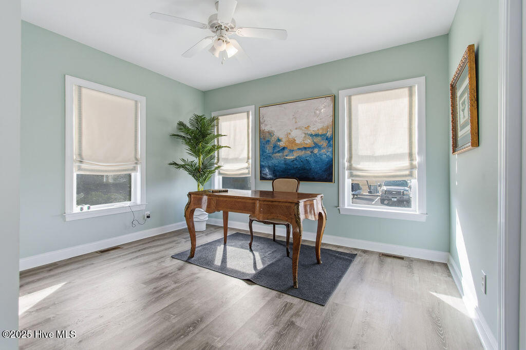 100542362 | Photo 22