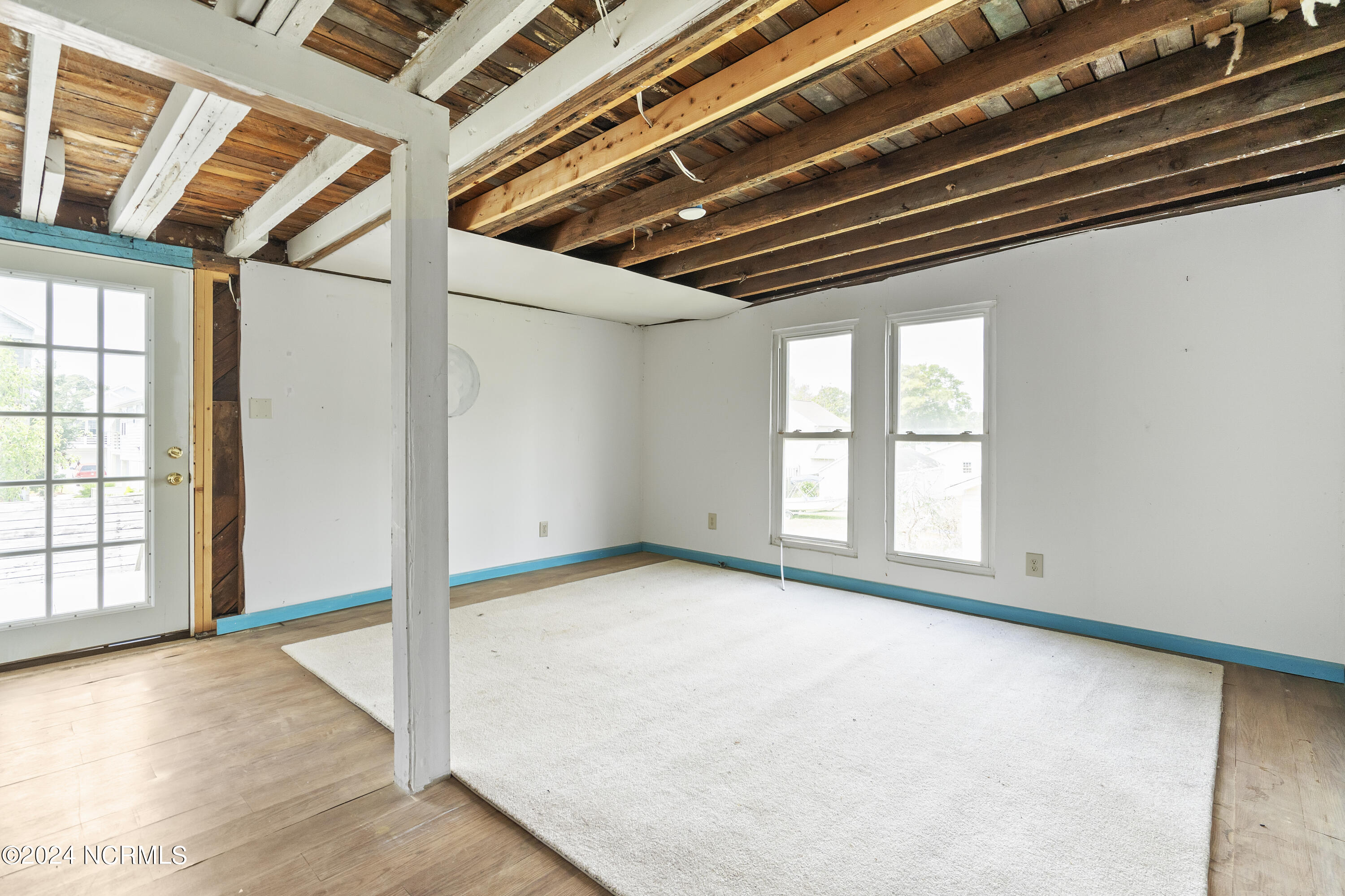 100488510 | Photo 33