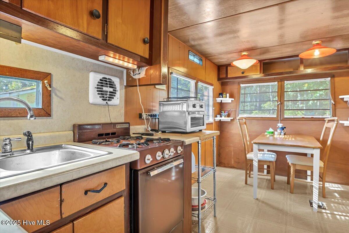 230 NE 66th Street, Oak Island, NC, 28465