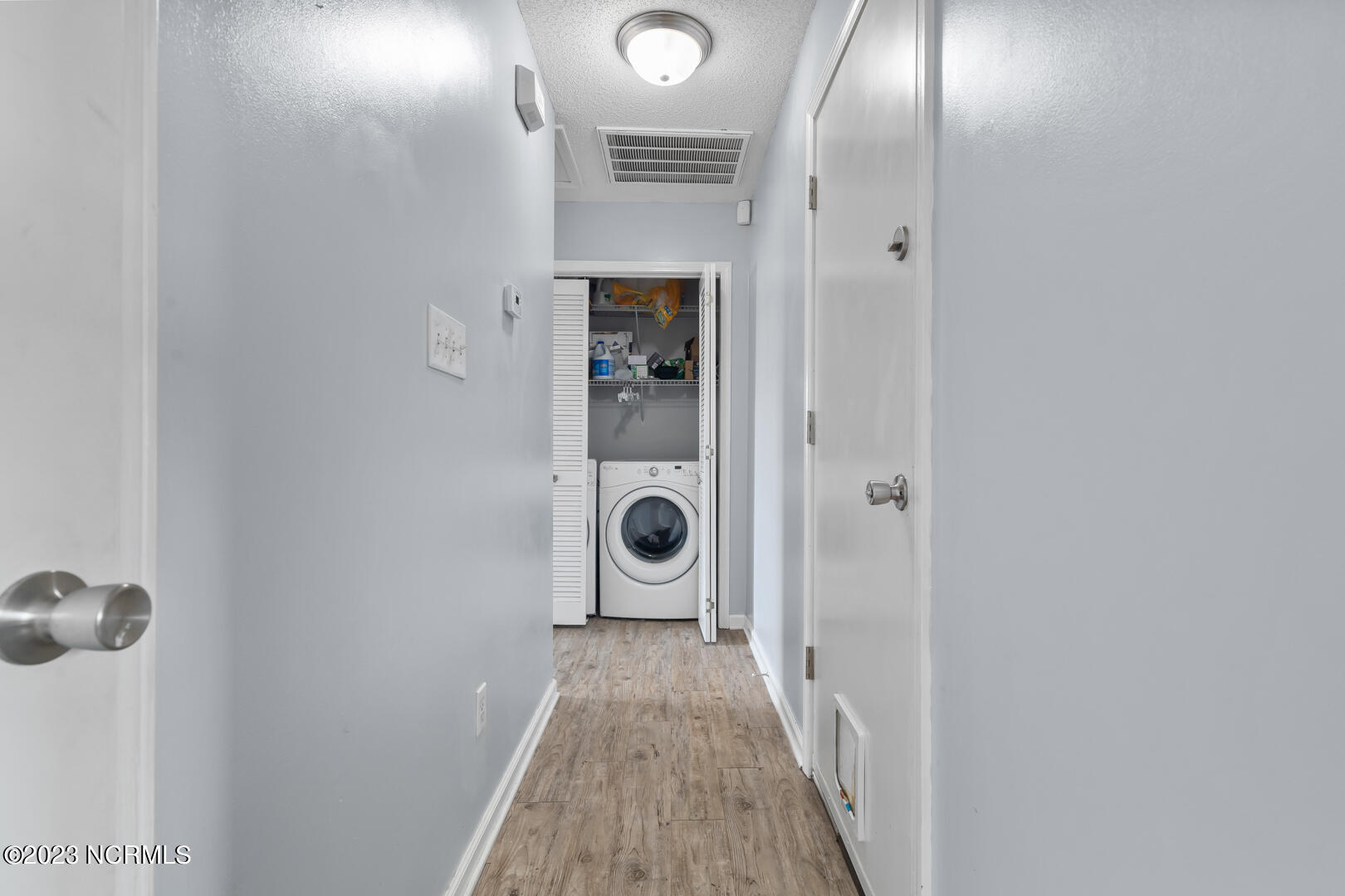 100542320 | Photo 24