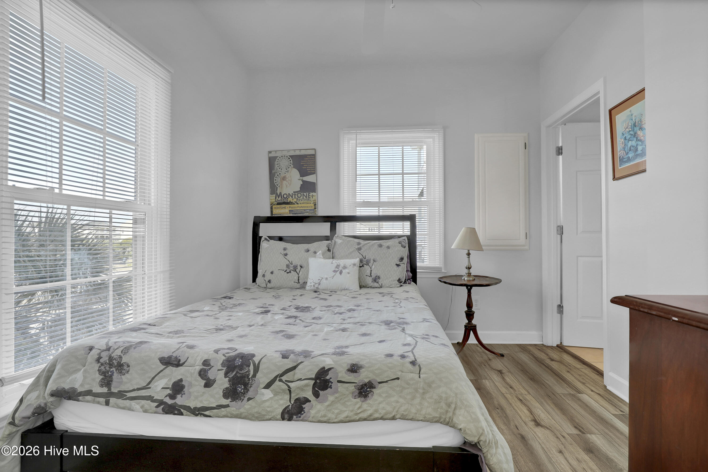 100551936 | Photo 54