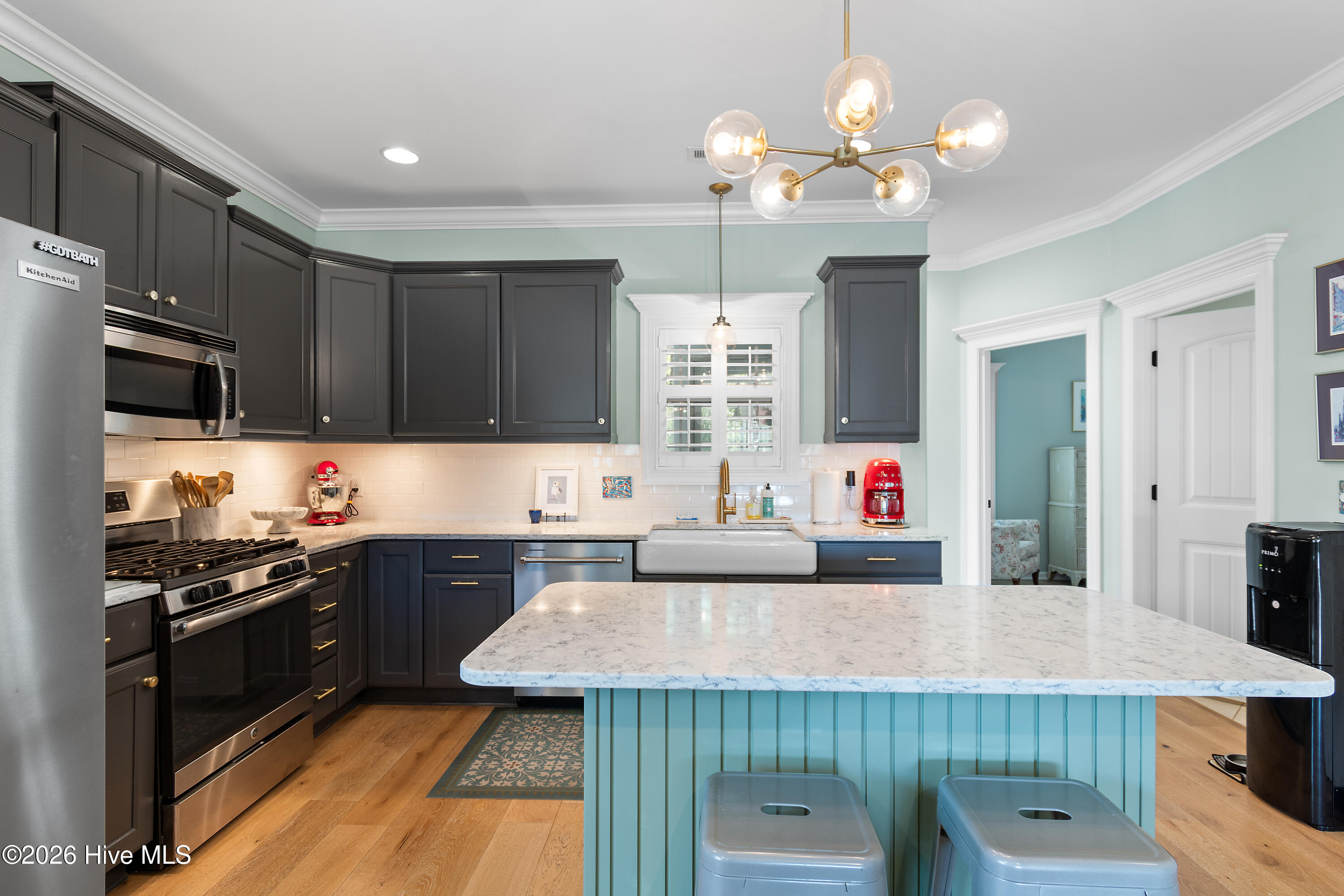 100566075 | Photo 17