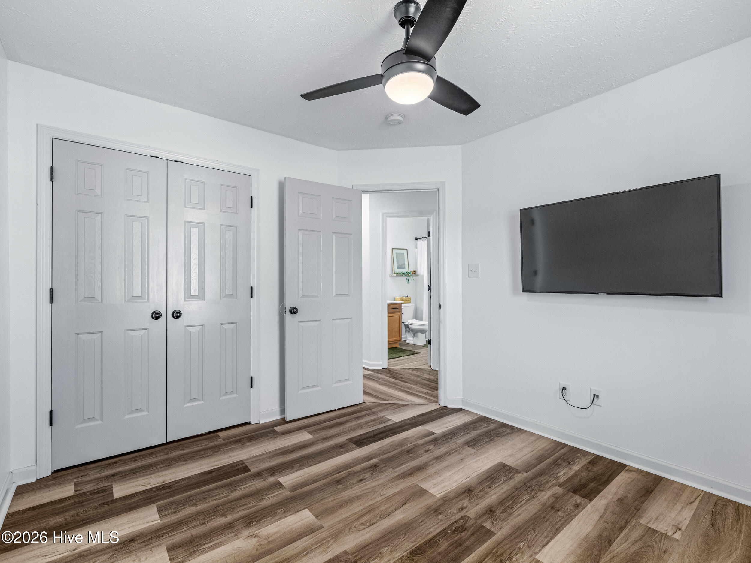 100554161 | Photo 27