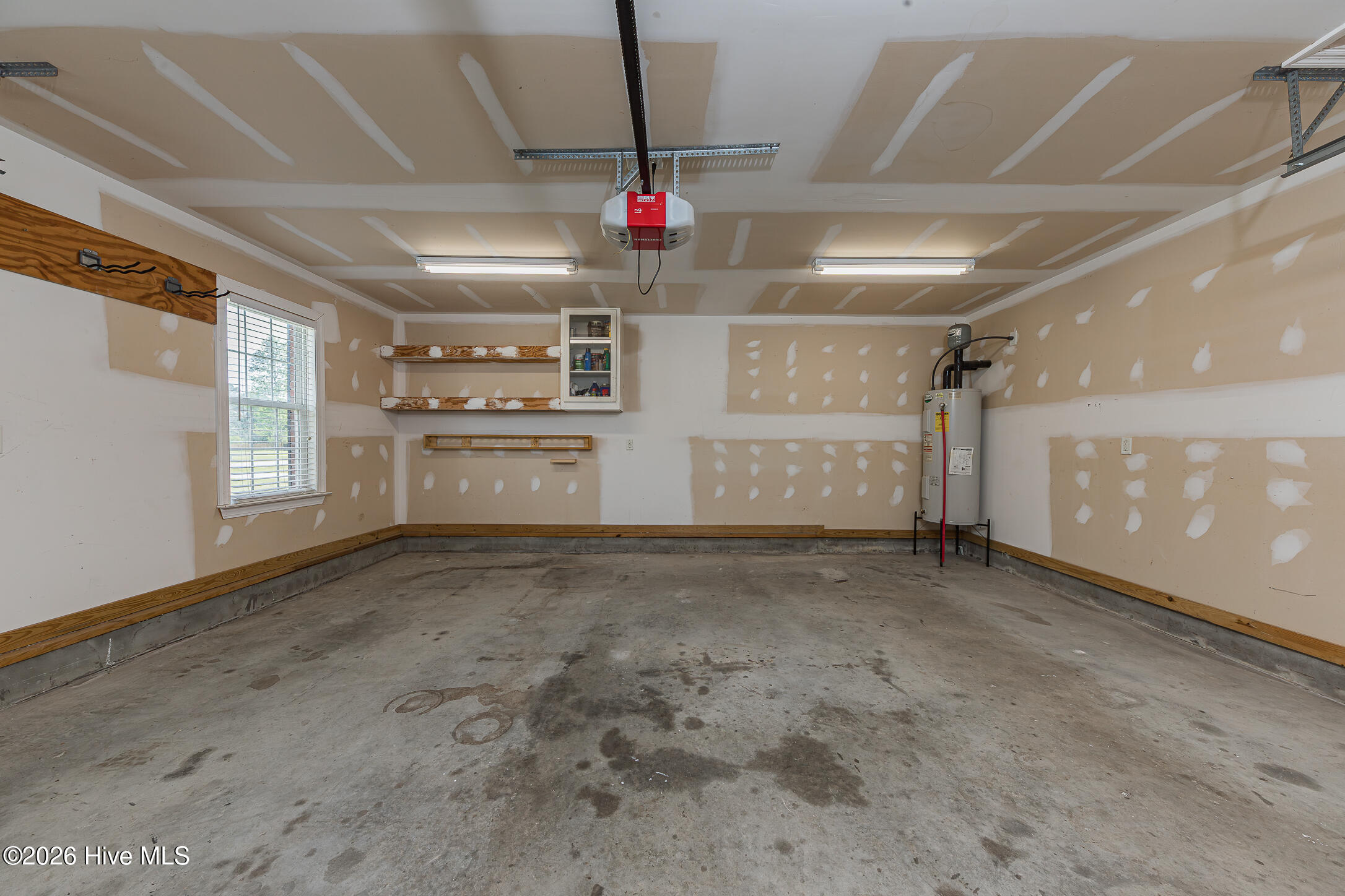 100566489 | Photo 49