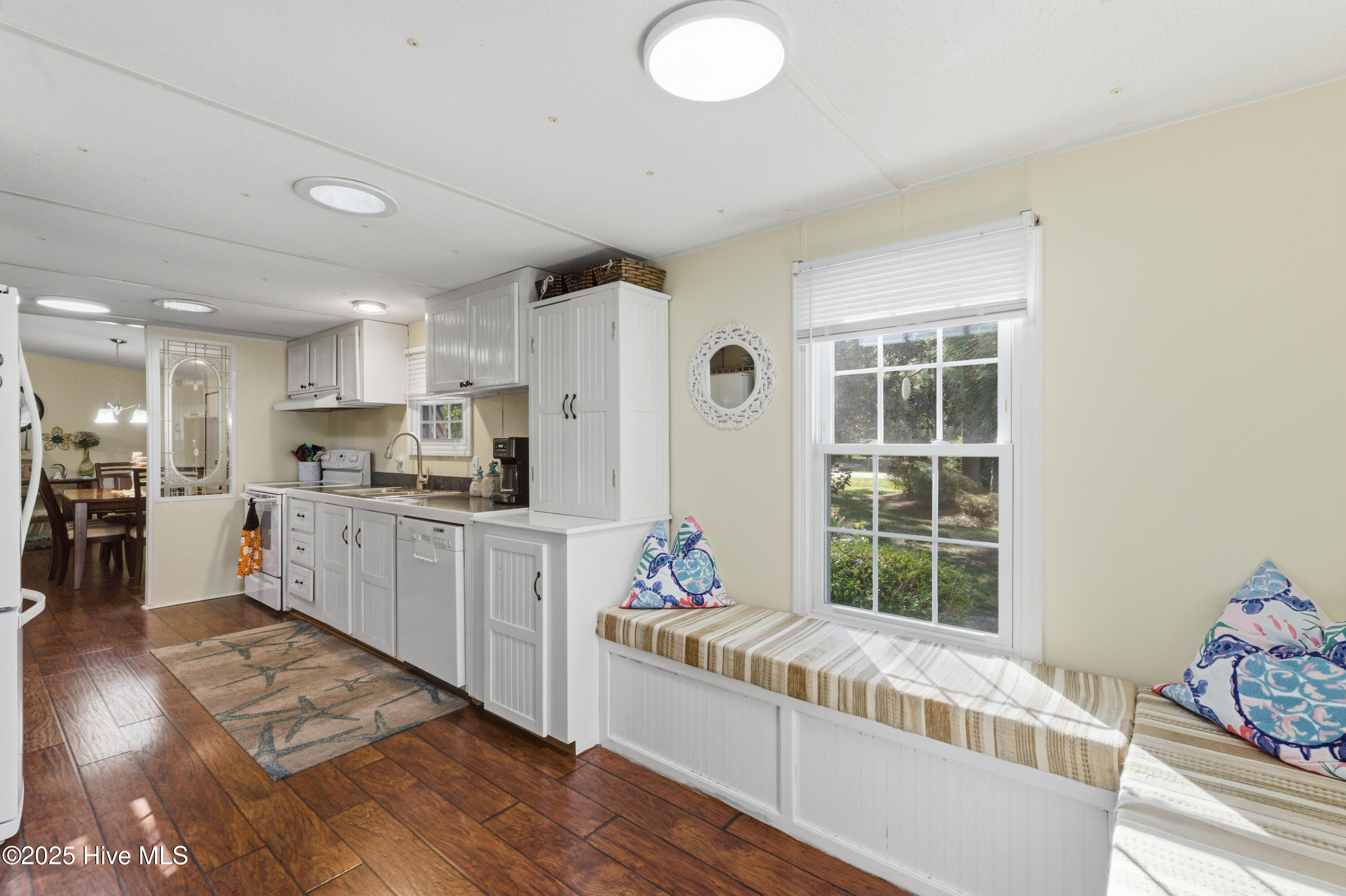 100538513 | Photo 26