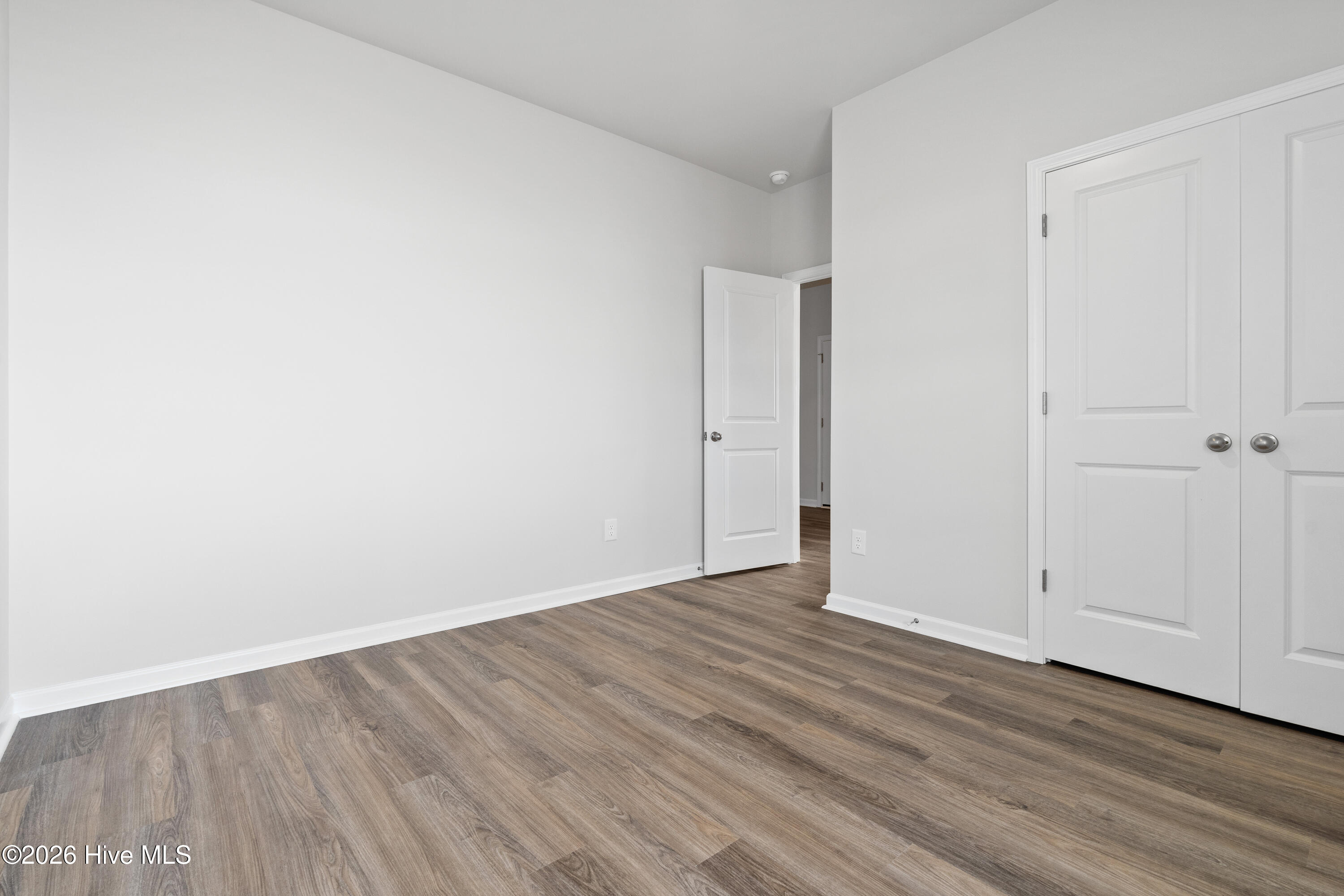 100534400 | Photo 32