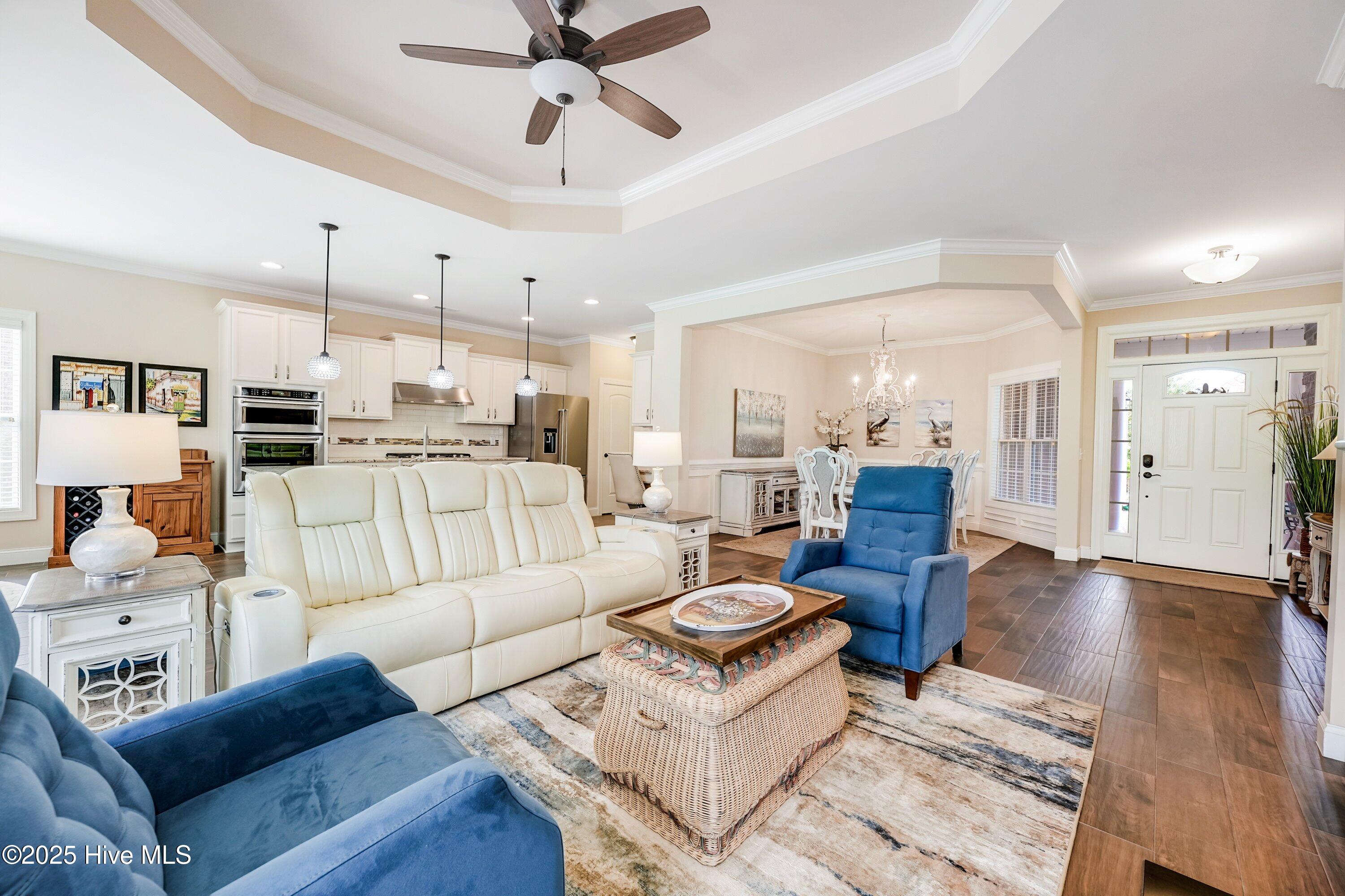 100528455 | Photo 10