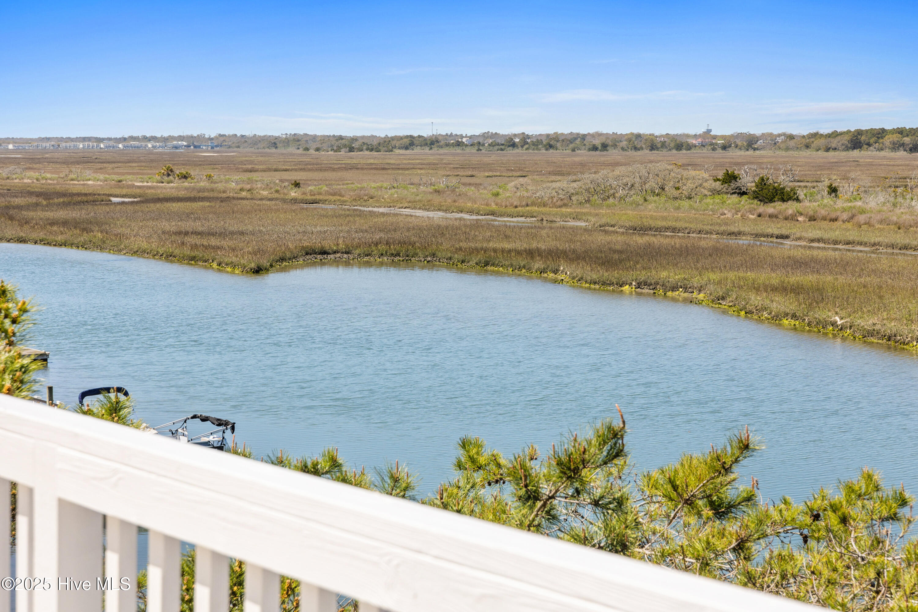 100497696 | Photo 13