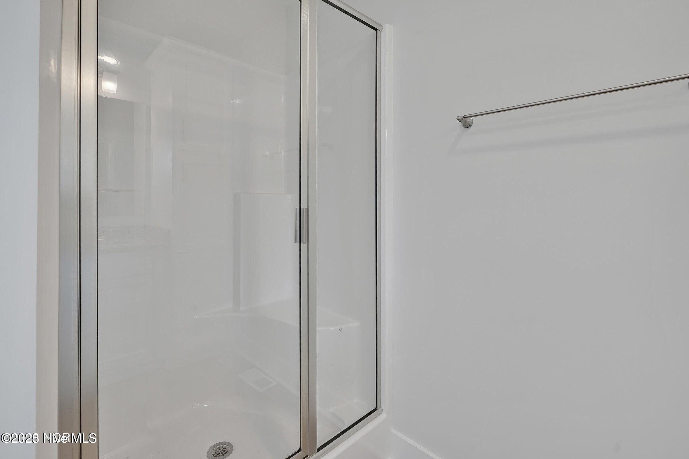 100538285 | Photo 17