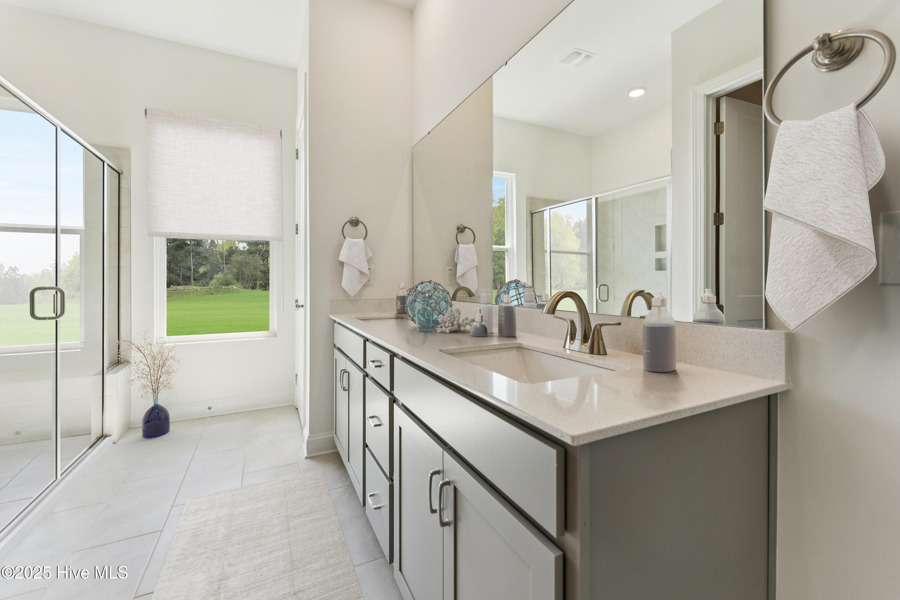 100544950 | Photo 15