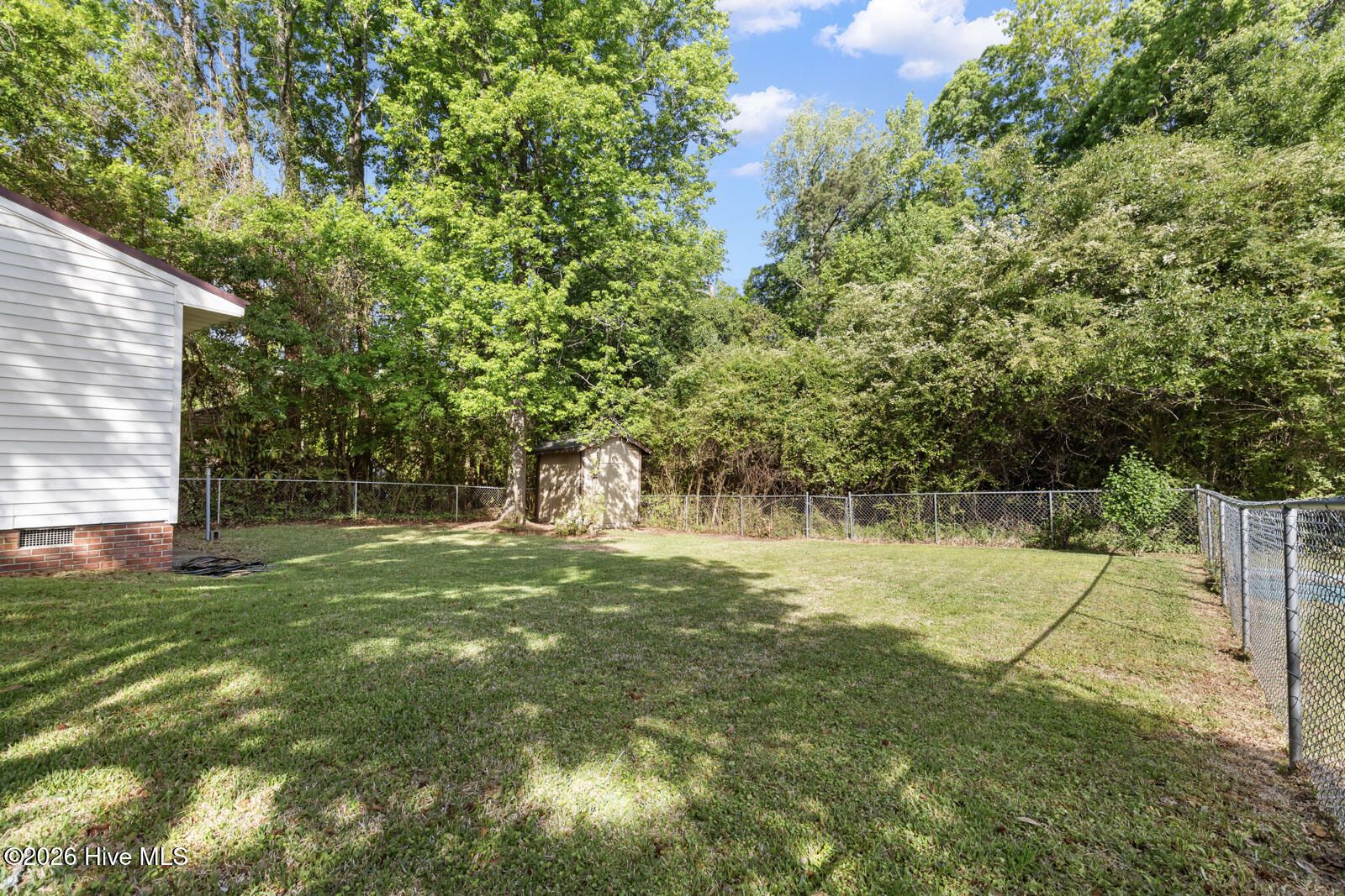 100569142 | Photo 21