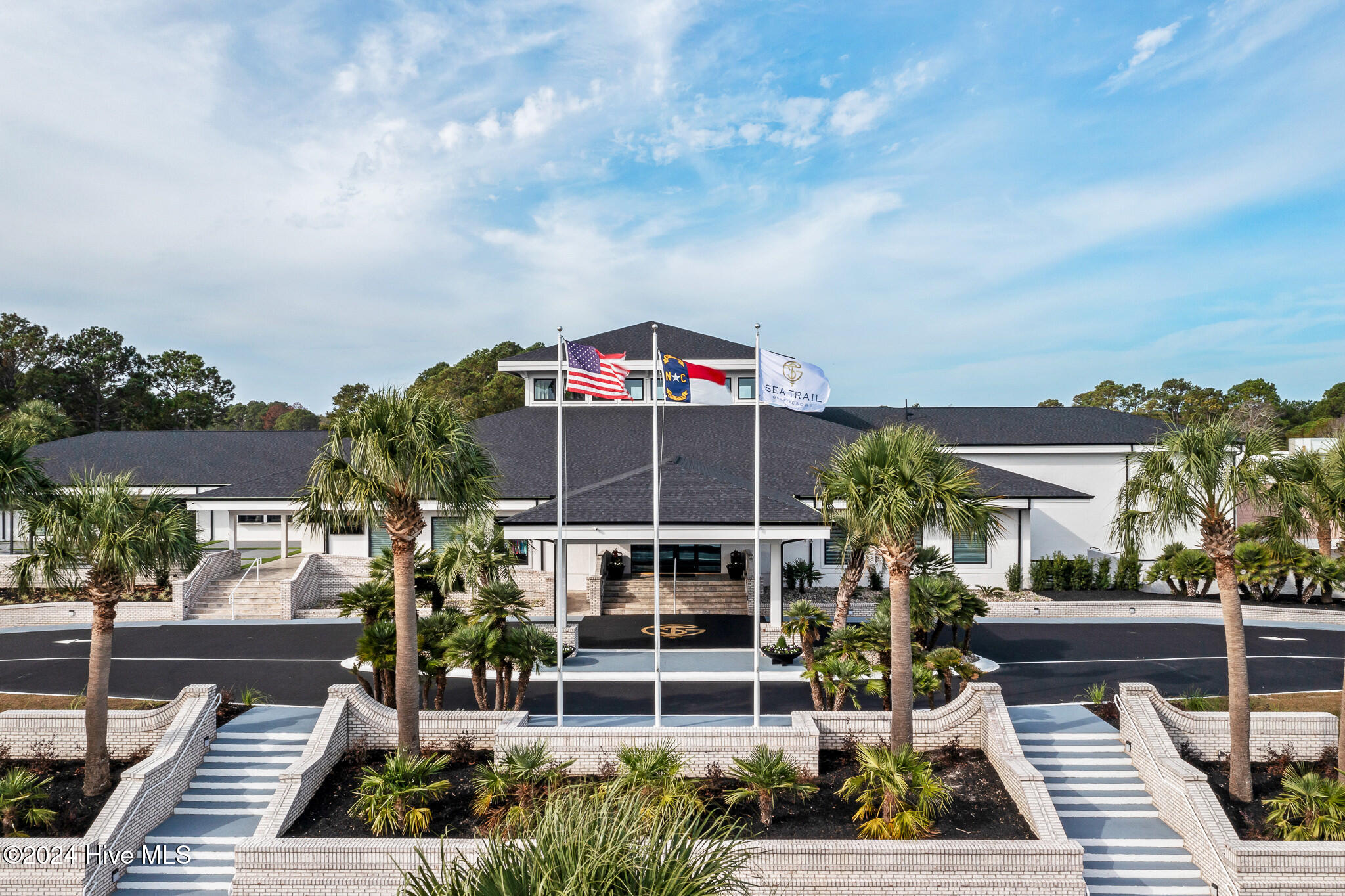 100475224 | Photo 64