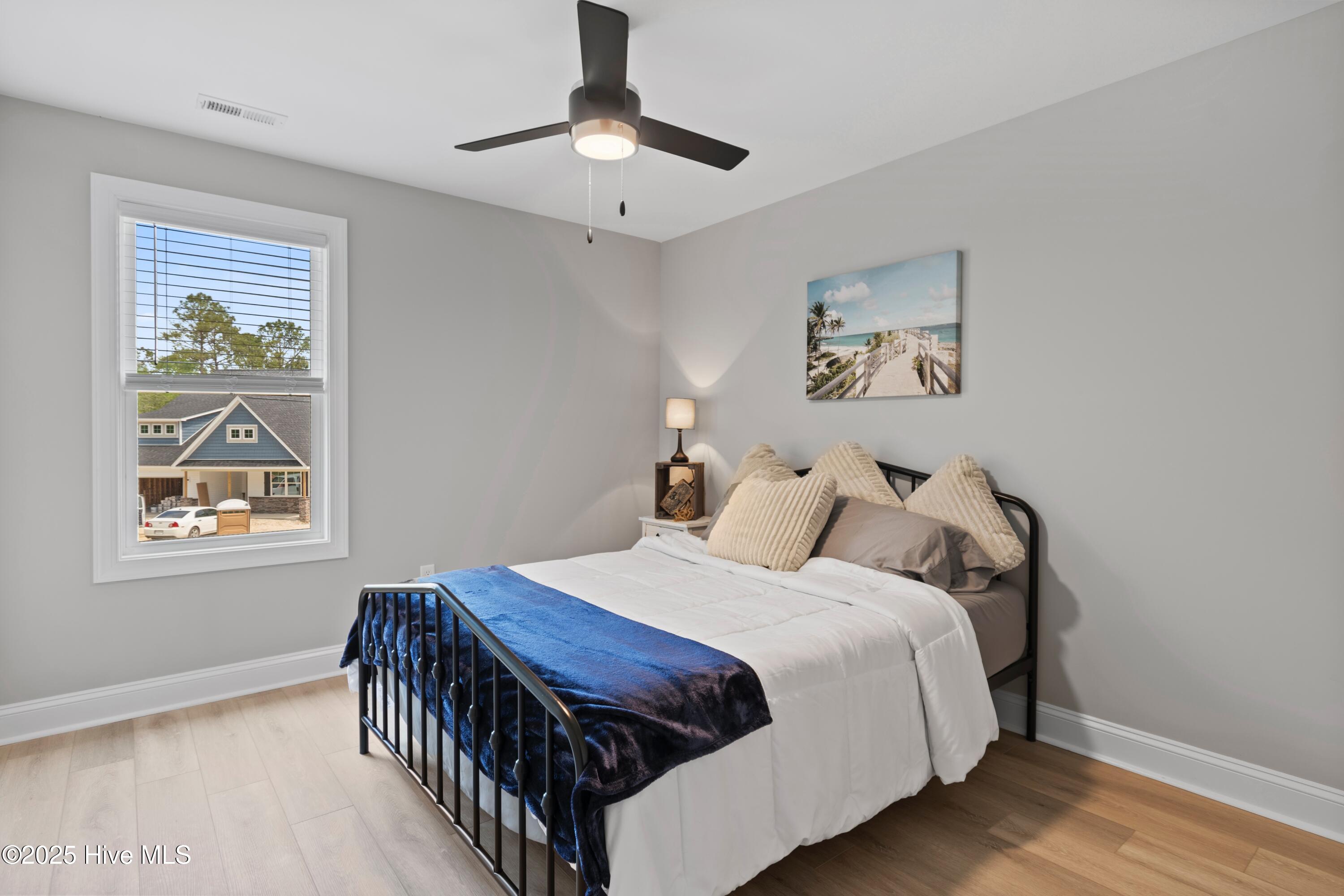 100530702 | Photo 26