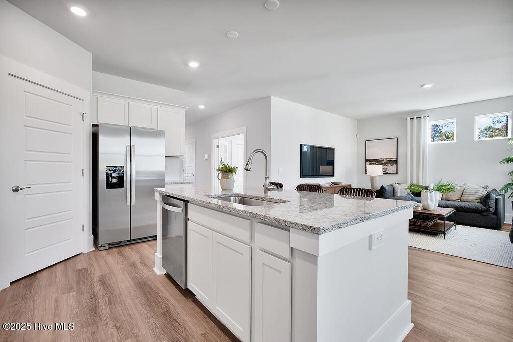 100557634 | Photo 18