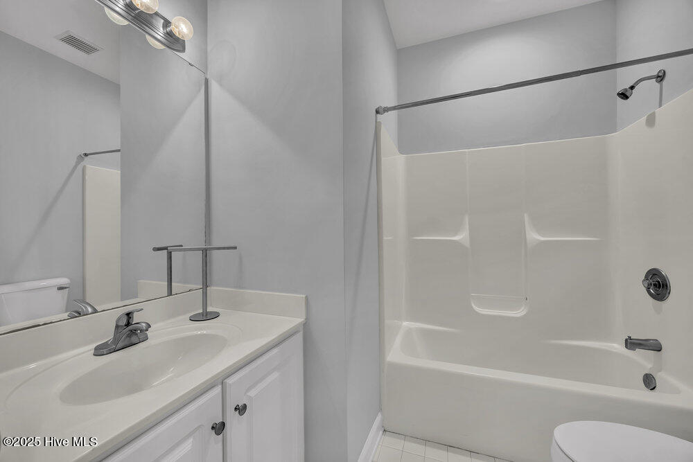 100546133 | Photo 18