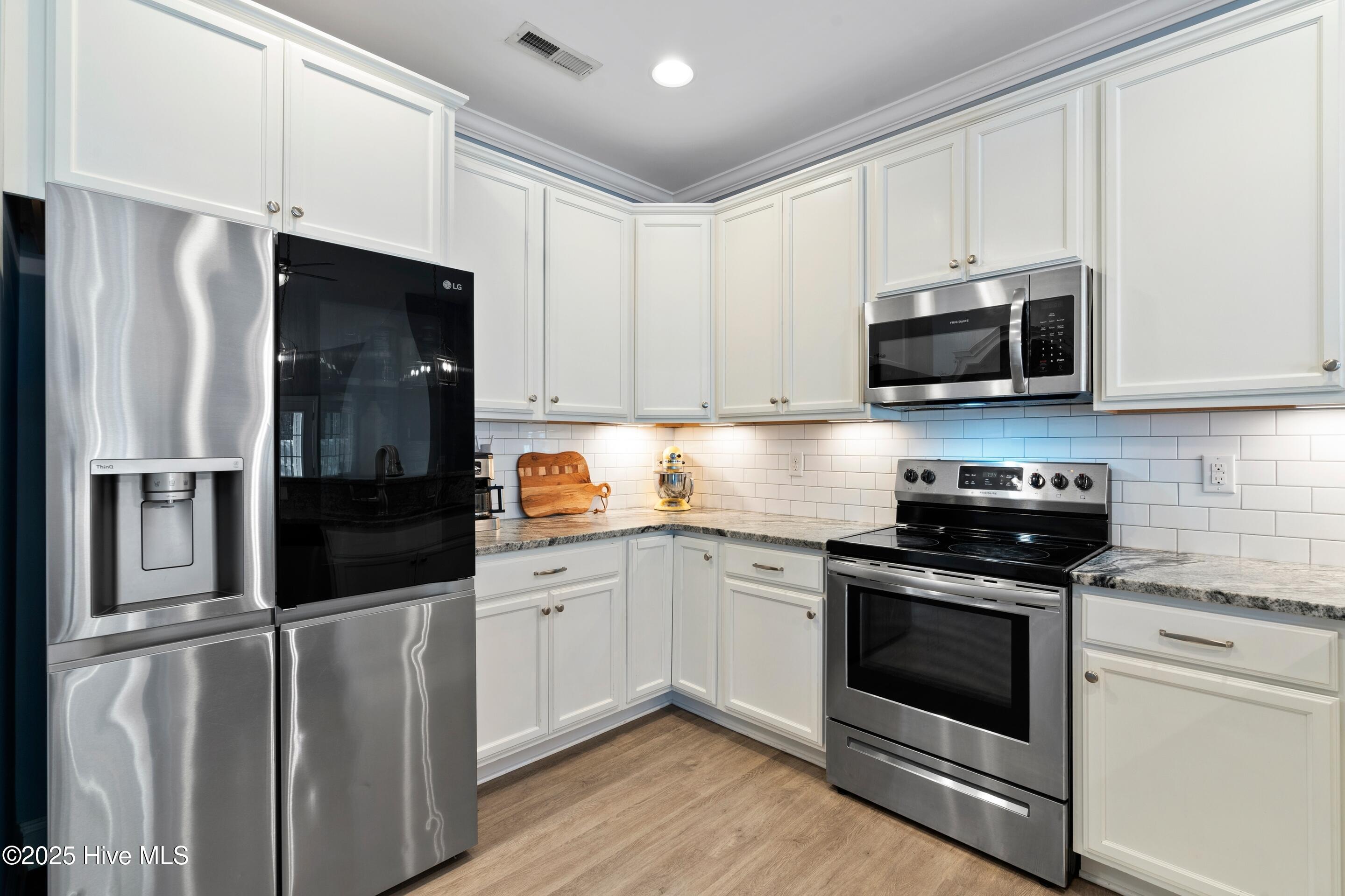 100539123 | Photo 19